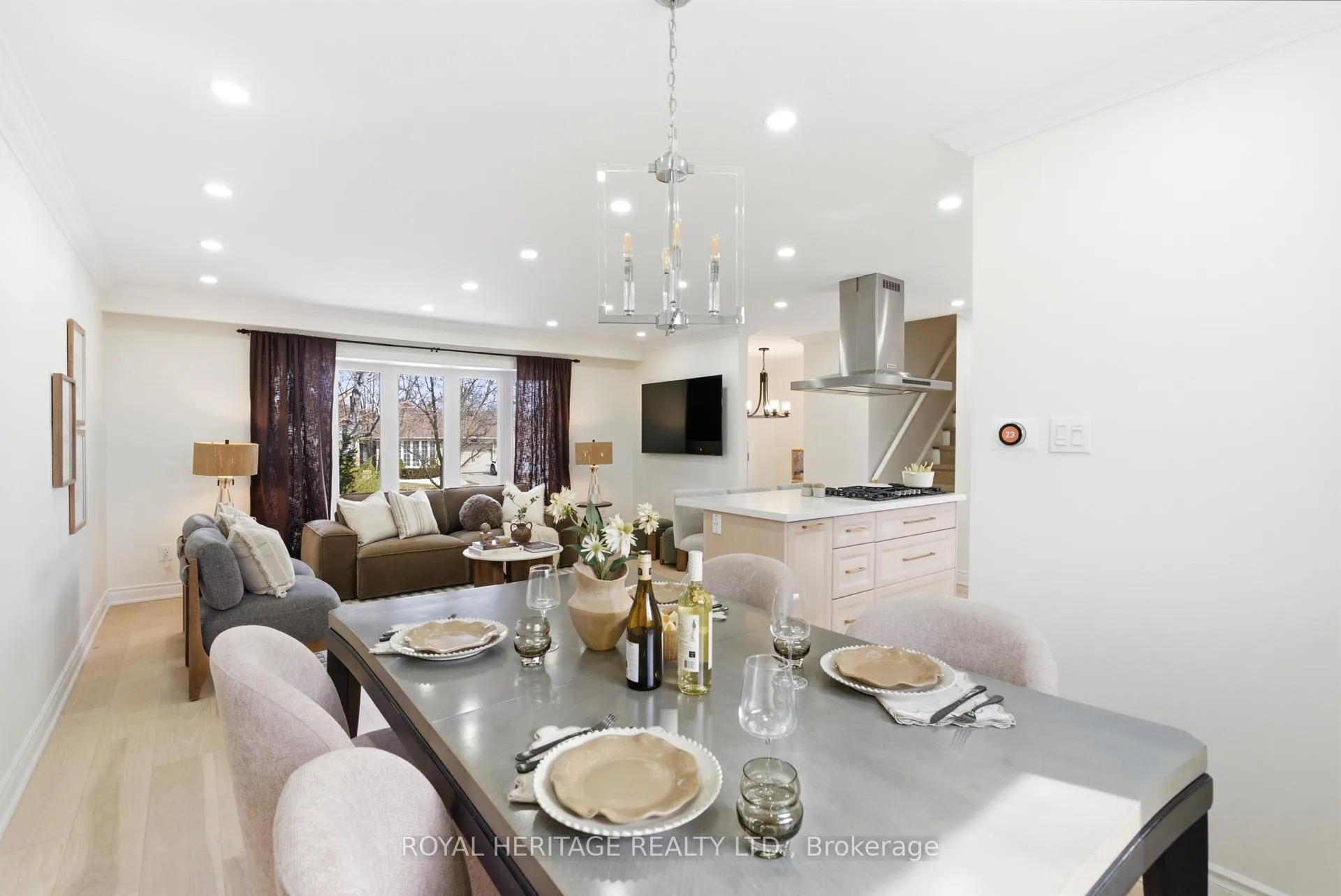 Photo 16 of 502 Shannon Crescent, Burlington, Shoreacres — HOMEH