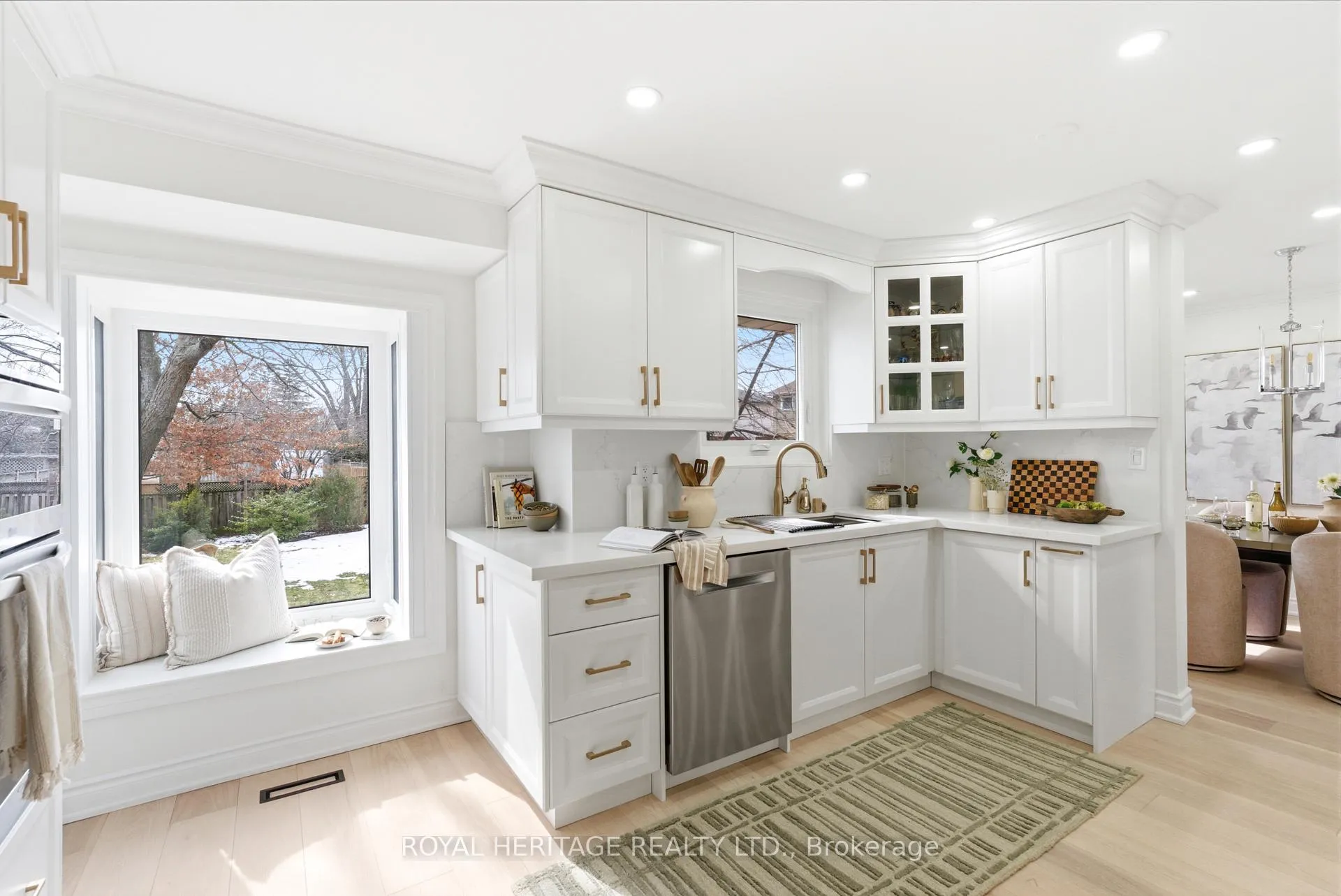 Photo 20 of 502 Shannon Crescent, Burlington, Shoreacres — HOMEH
