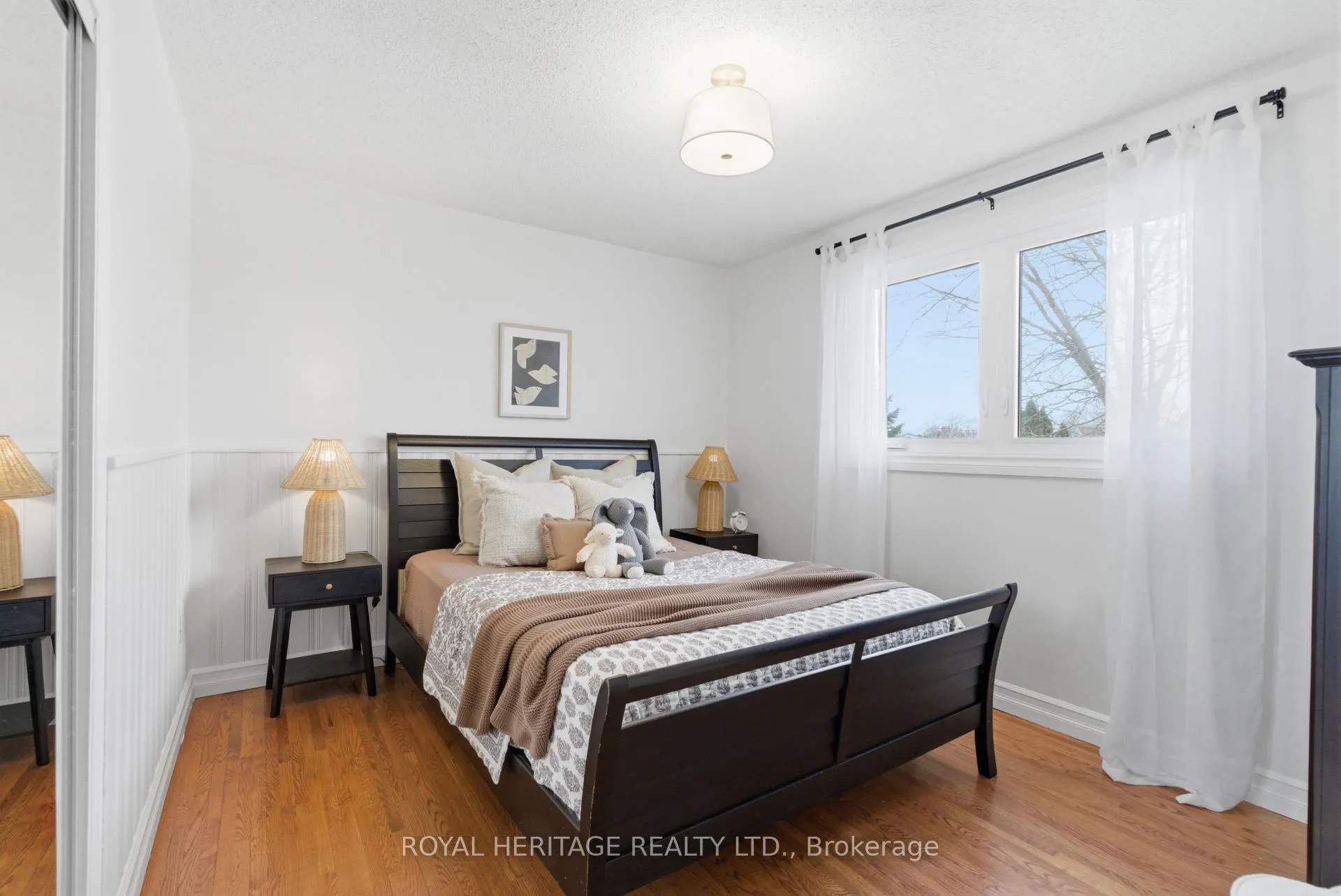 Photo 29 of 502 Shannon Crescent, Burlington, Shoreacres — HOMEH