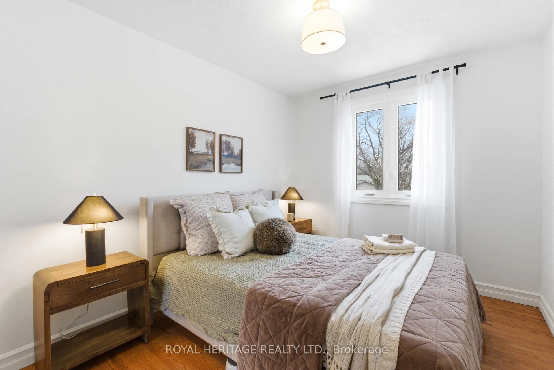 Photo 35 of 502 Shannon Crescent, Burlington, Shoreacres — HOMEH