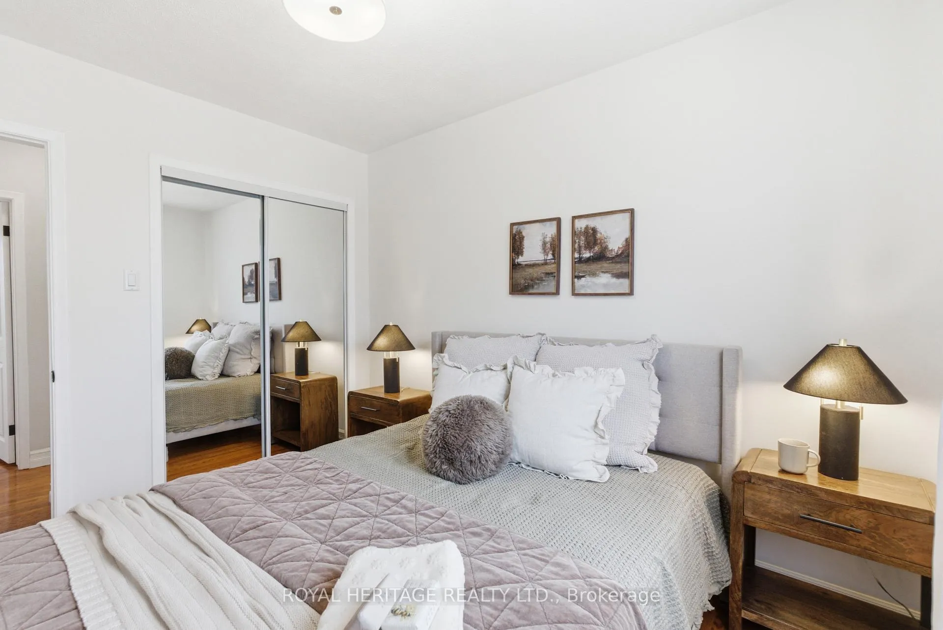 Photo 36 of 502 Shannon Crescent, Burlington, Shoreacres — HOMEH