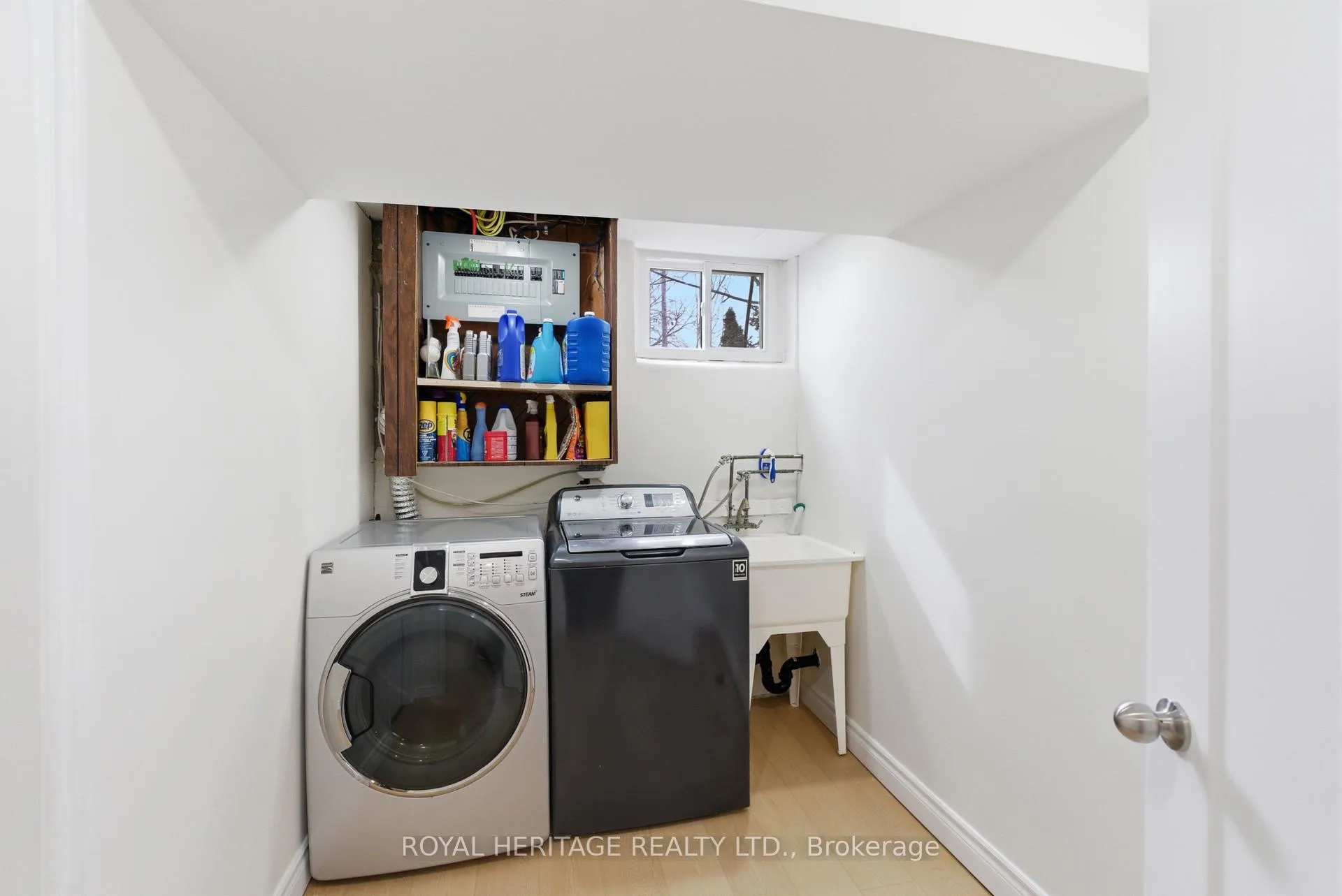Photo 37 of 502 Shannon Crescent, Burlington, Shoreacres — HOMEH