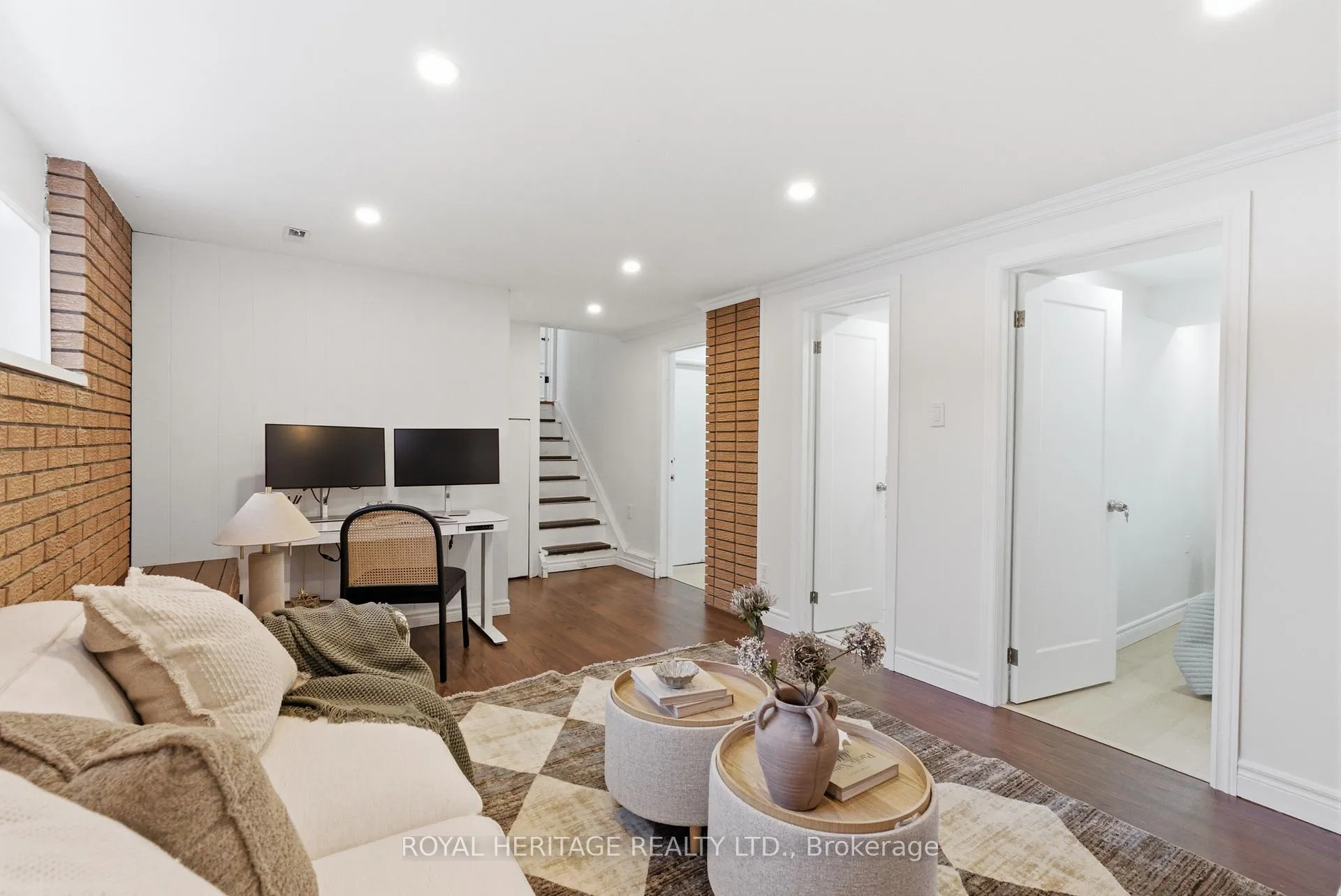 Photo 39 of 502 Shannon Crescent, Burlington, Shoreacres — HOMEH