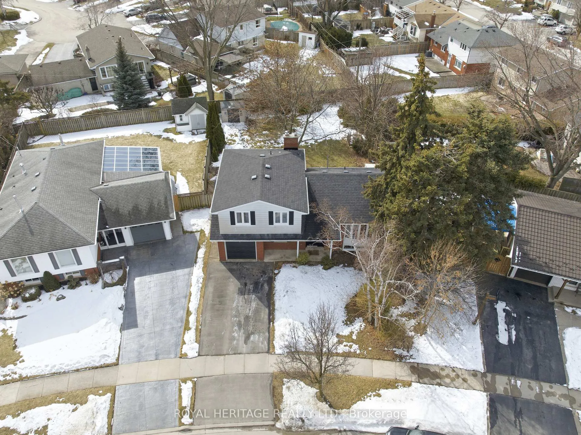 Photo 46 of 502 Shannon Crescent, Burlington, Shoreacres — HOMEH