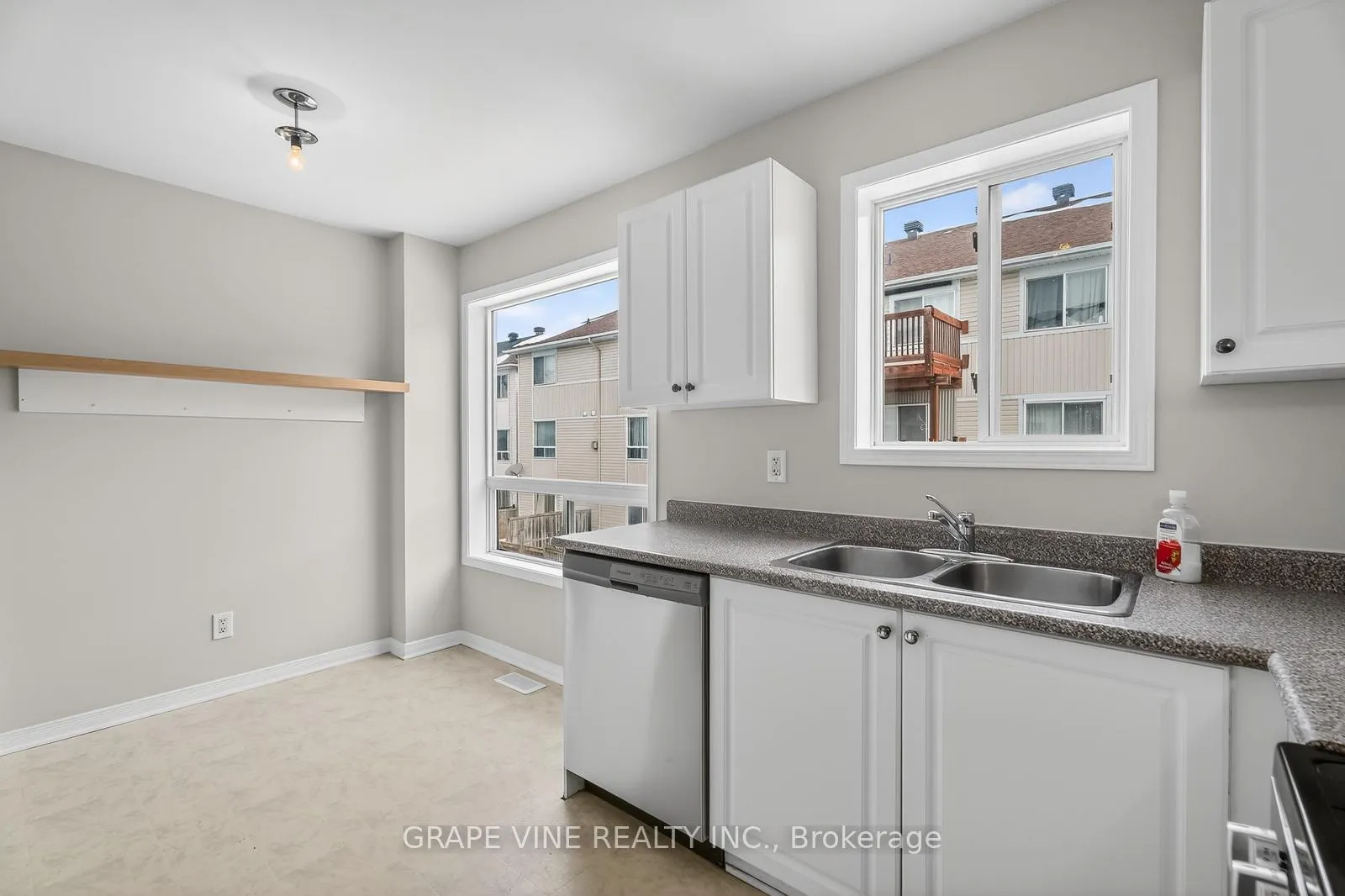 Photo 16 of 460 Seyton Drive, Ottawa, Westcliffe Estates — HOMEH