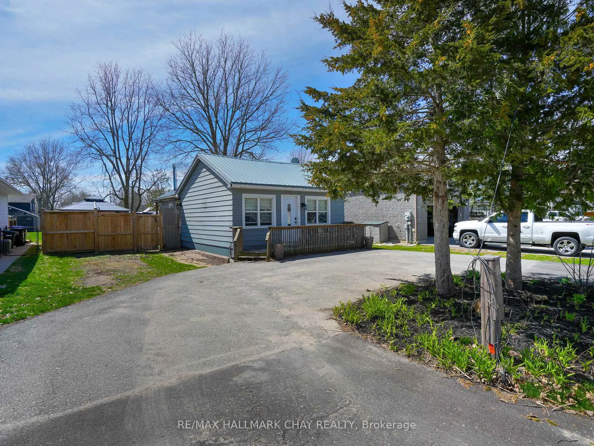 Front of 130 Simcoe Street