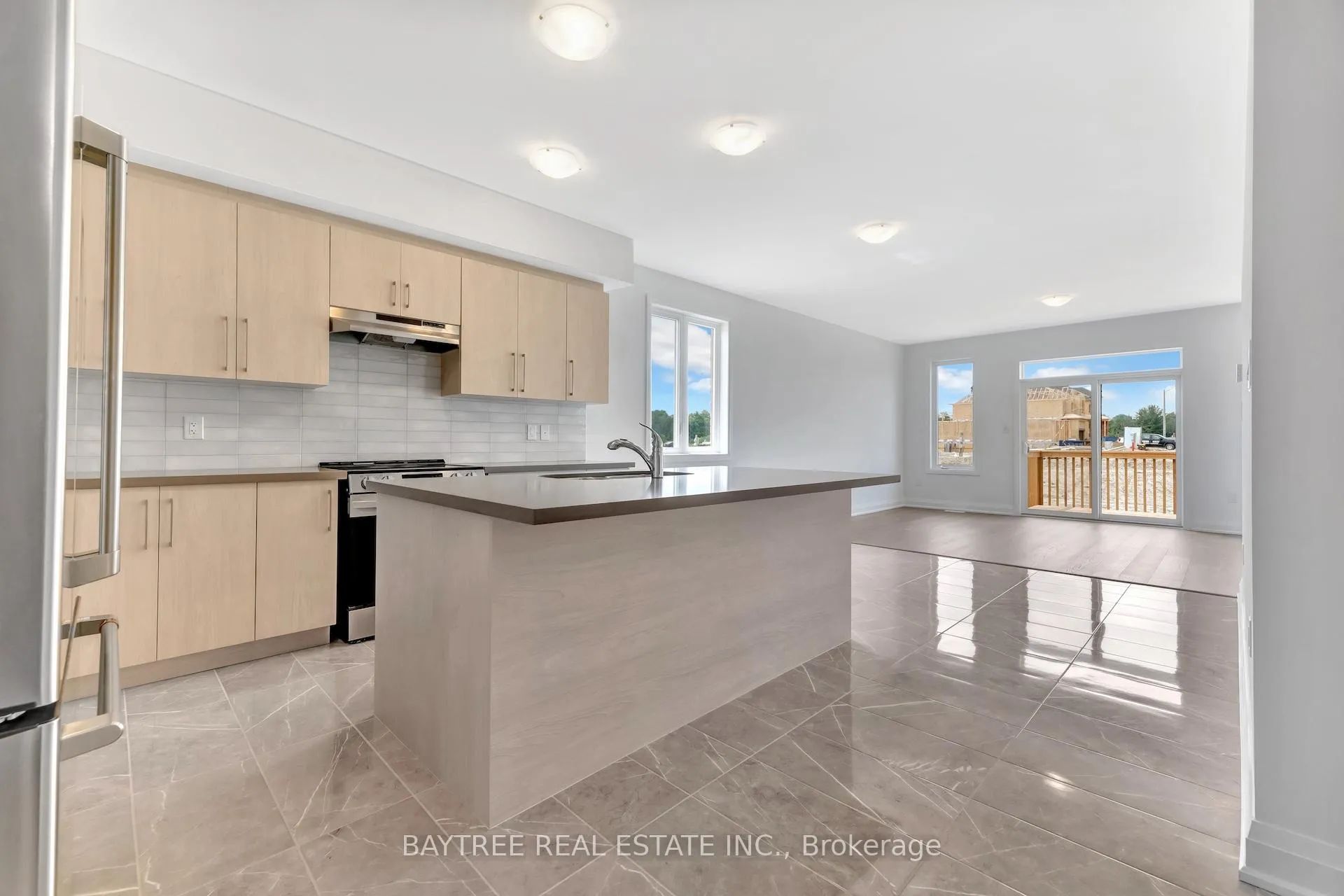 Photo 3 of 37 Lally Terrace, Barrie, Rural Barrie Southeast — HOMEH