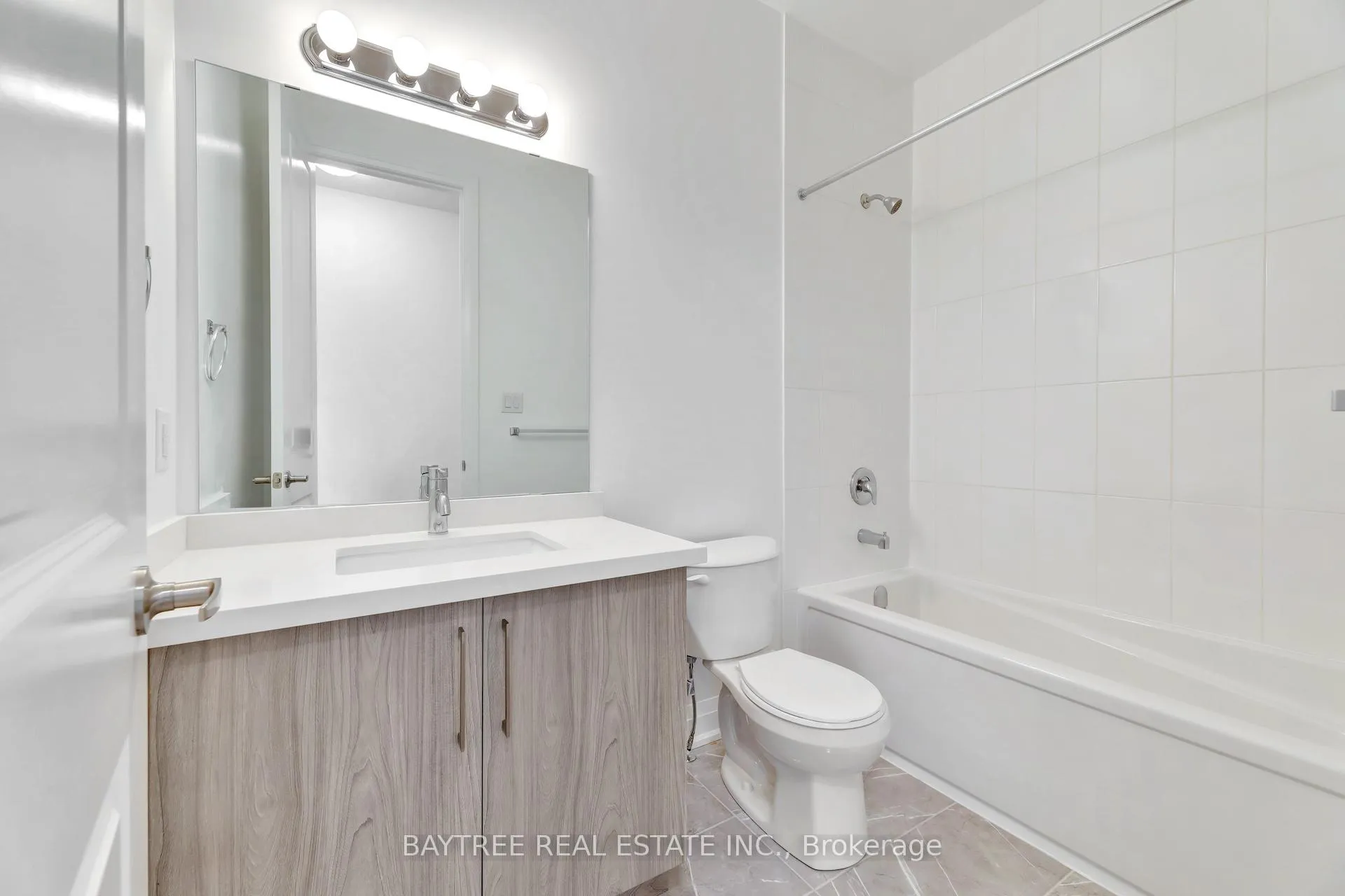 Photo 19 of 37 Lally Terrace, Barrie, Rural Barrie Southeast — HOMEH