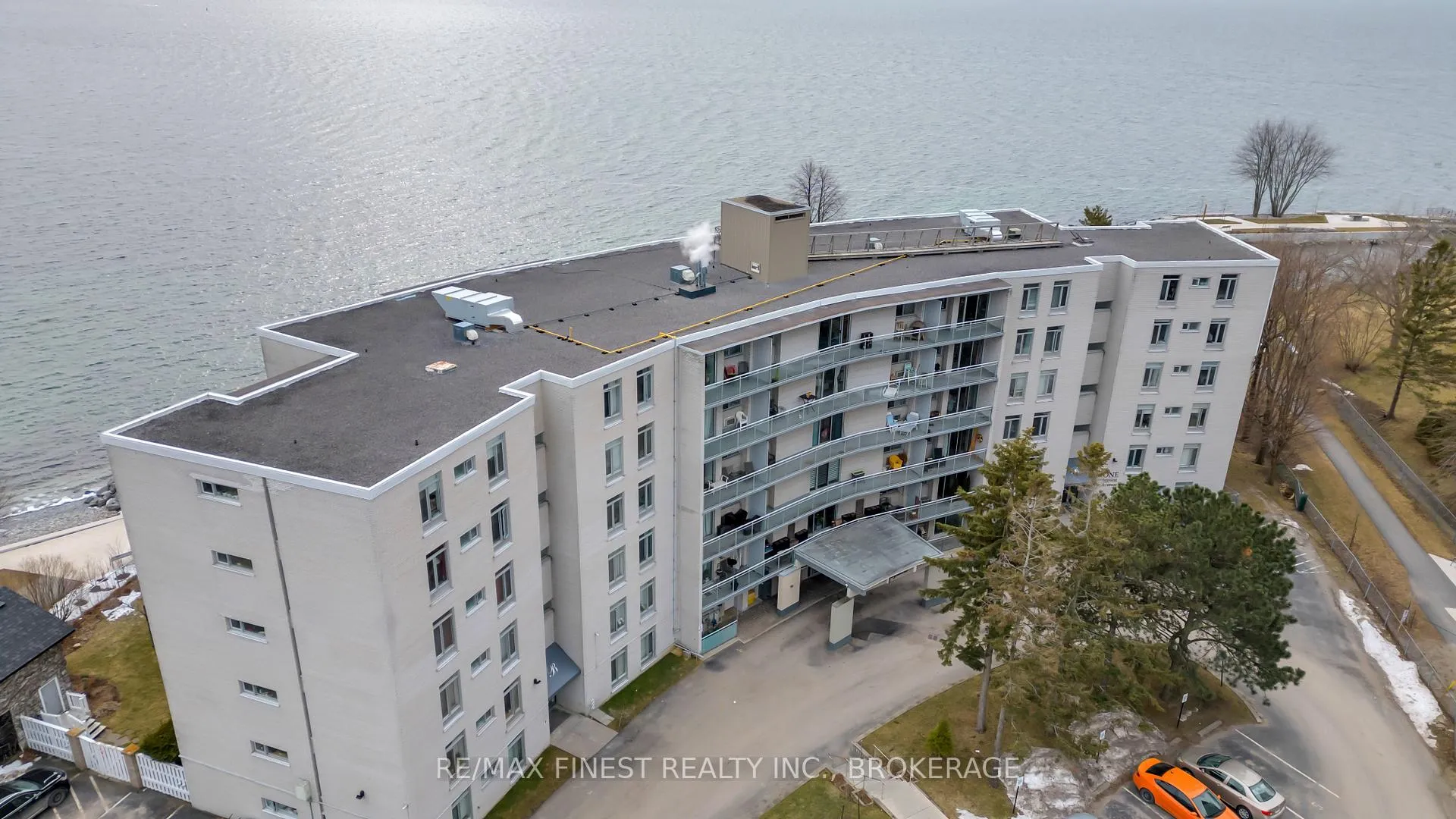 Front of Unit 106, 1 Mowat Avenue