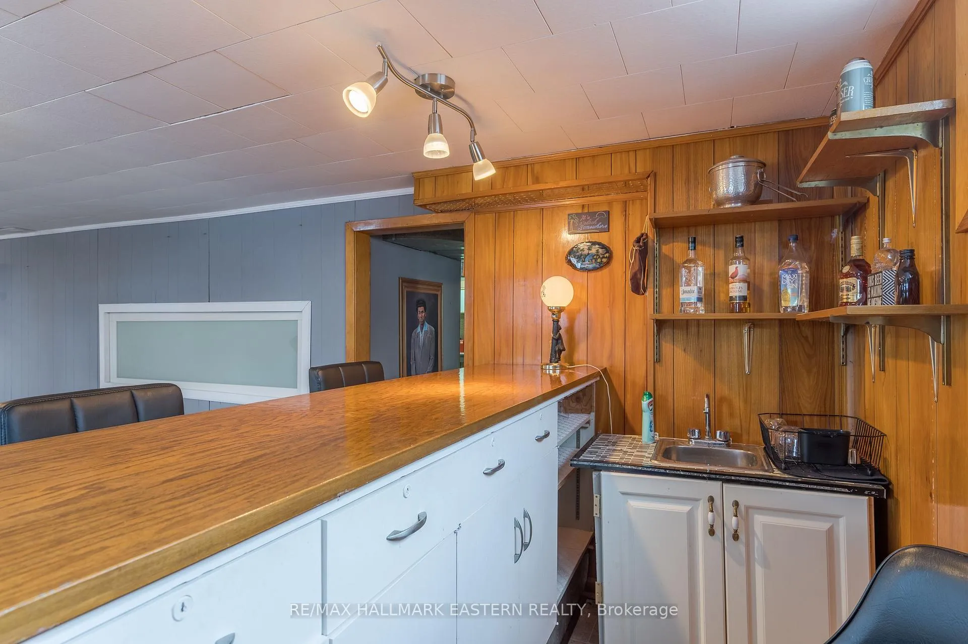 Photo 35 of 990 Oriole Crescent, Peterborough, Northcrest Ward 5 — HOMEH