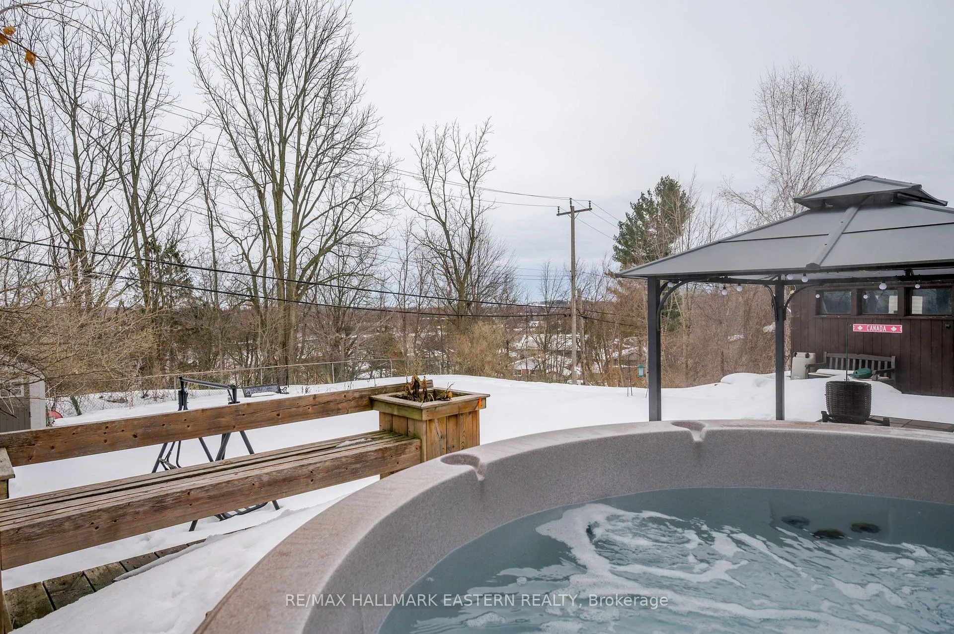 Photo 43 of 990 Oriole Crescent, Peterborough, Northcrest Ward 5 — HOMEH