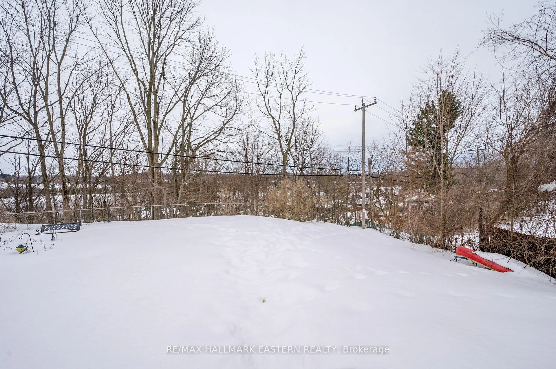 Photo 46 of 990 Oriole Crescent, Peterborough, Northcrest Ward 5 — HOMEH