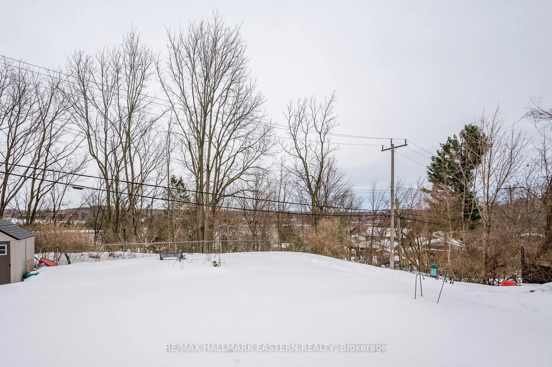 Photo 47 of 990 Oriole Crescent, Peterborough, Northcrest Ward 5 — HOMEH