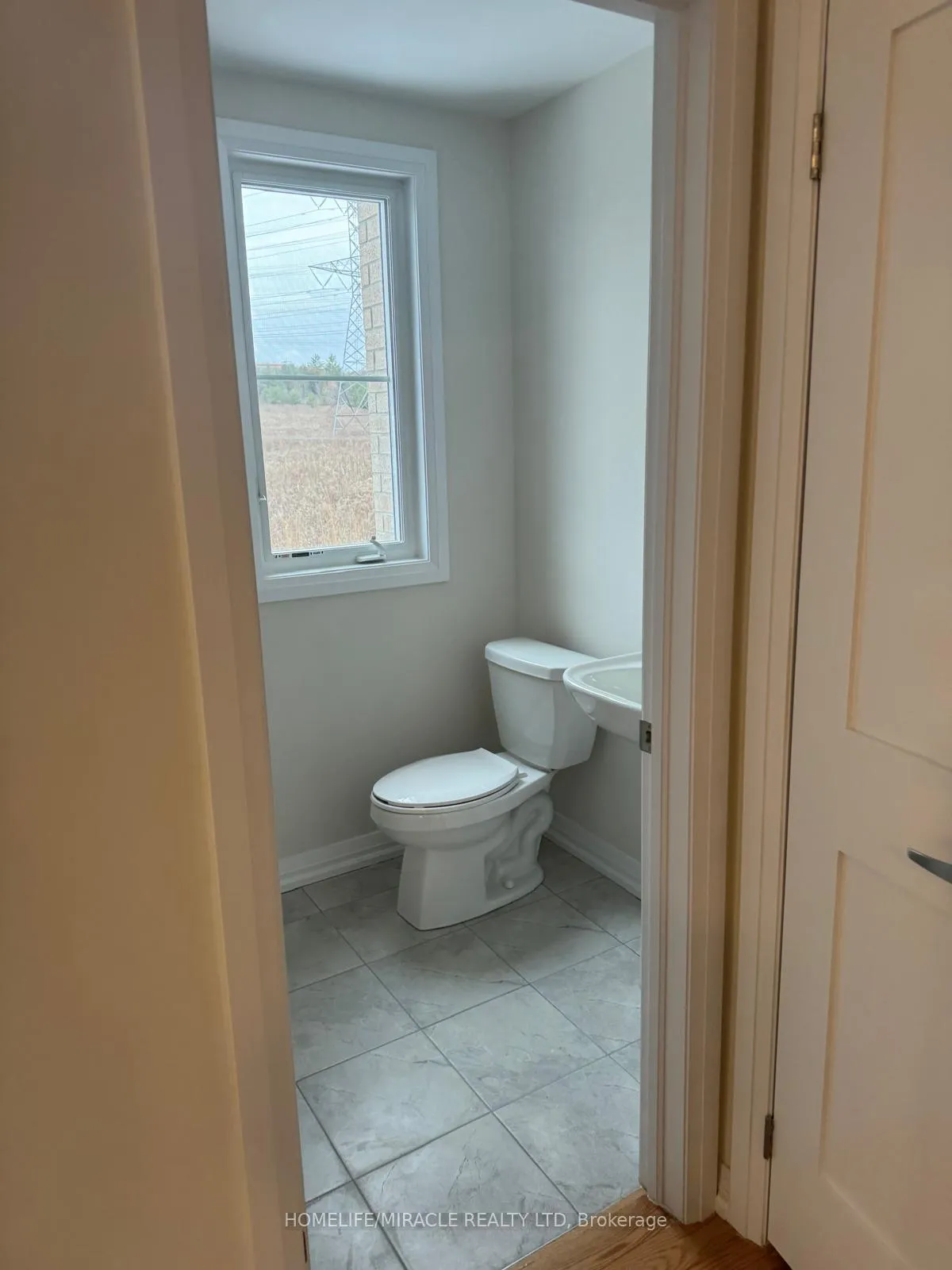 Photo 13 of 34 Coote Court, Pickering, Brock Ridge — HOMEH