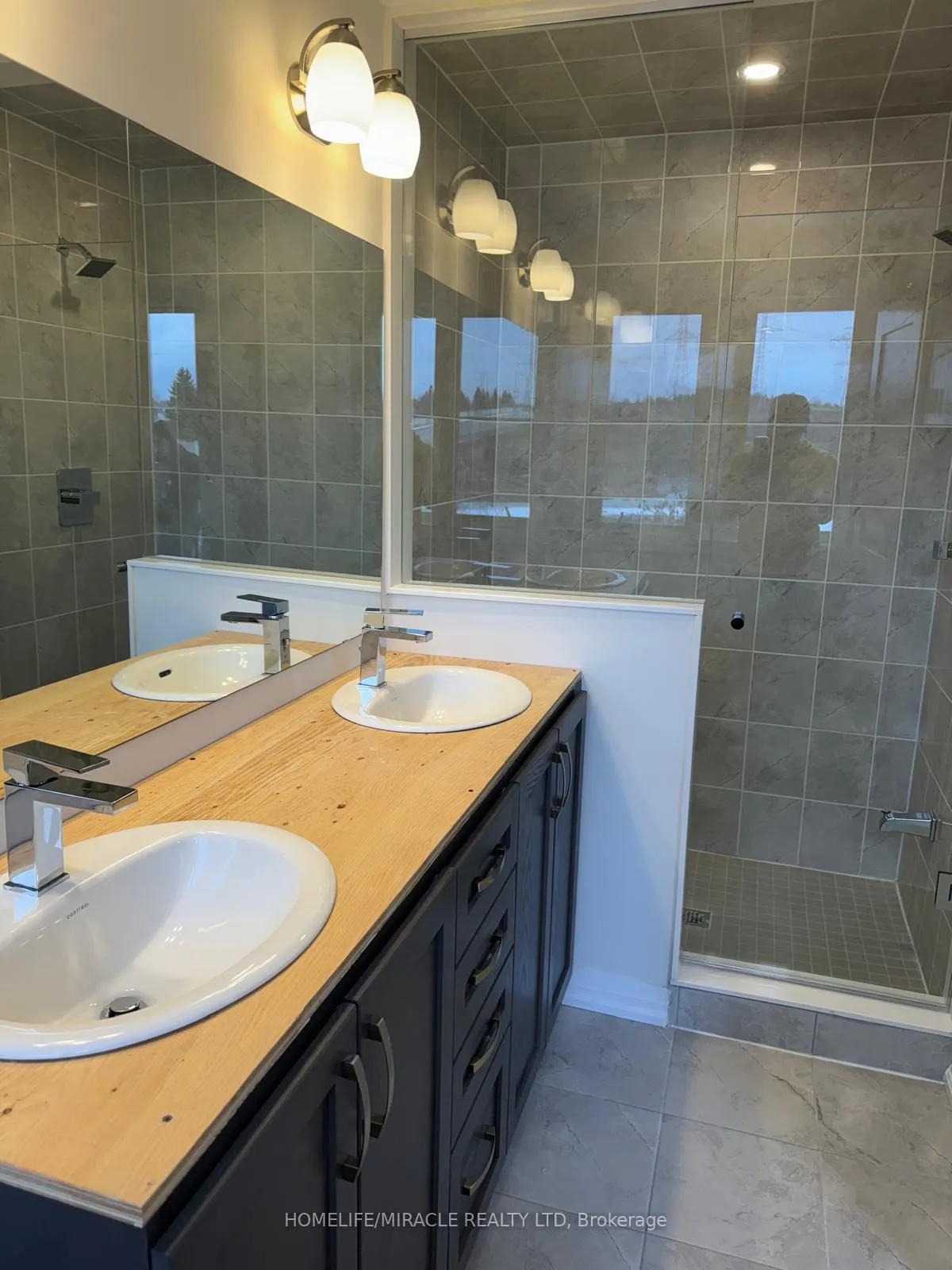 Photo 15 of 34 Coote Court, Pickering, Brock Ridge — HOMEH