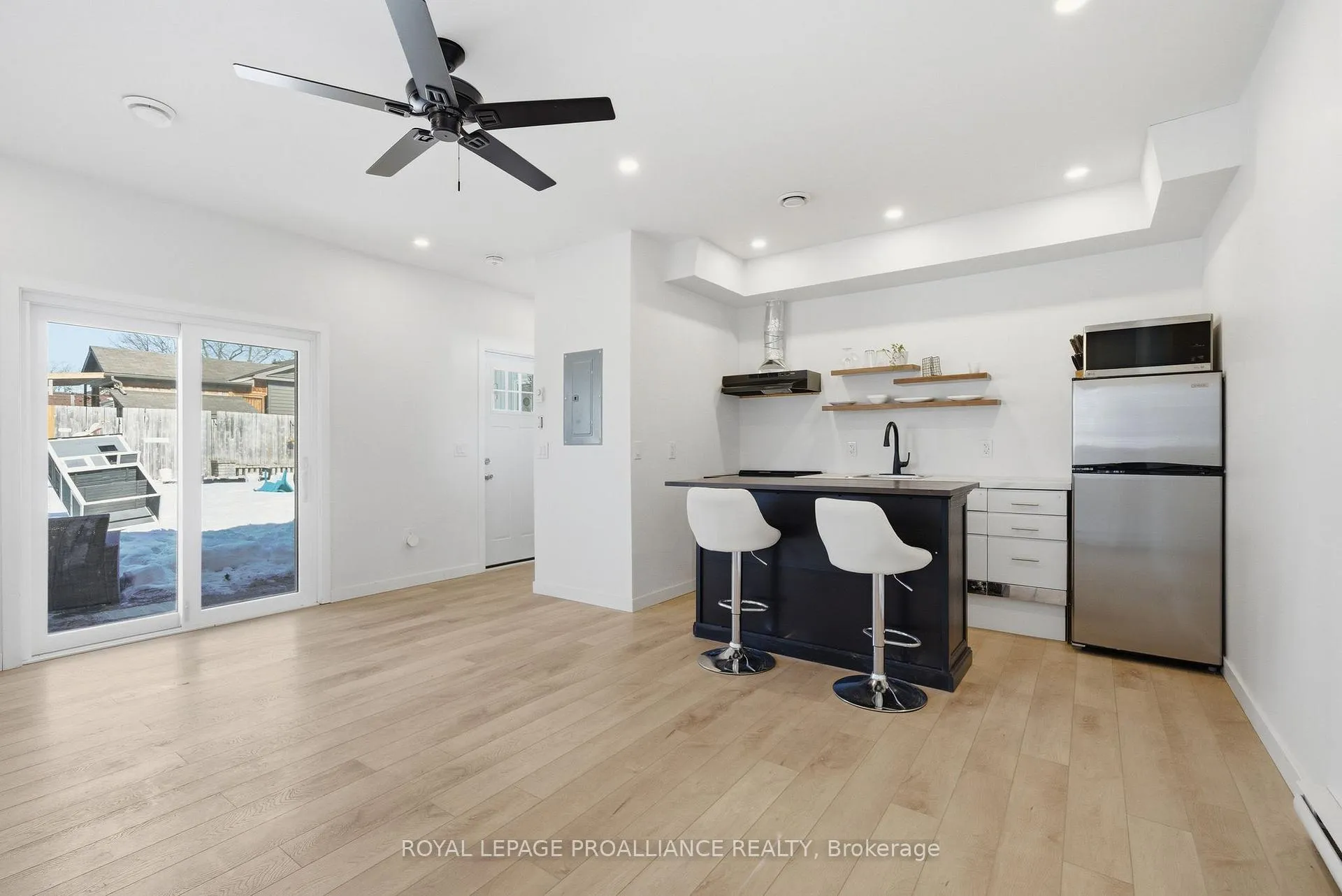 Photo 11 of 425 Roe Street, Cobourg — HOMEH