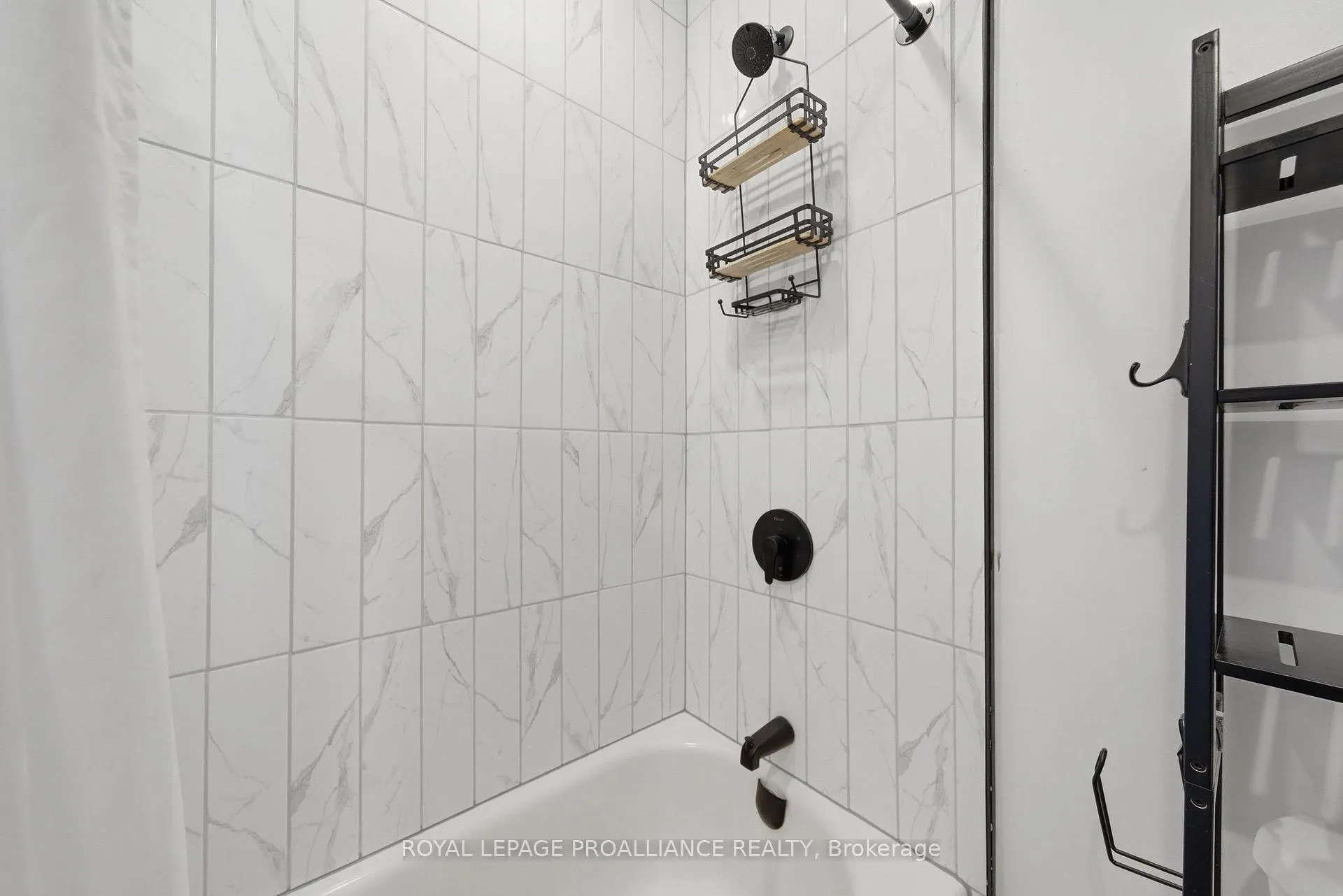 Photo 19 of 425 Roe Street, Cobourg — HOMEH