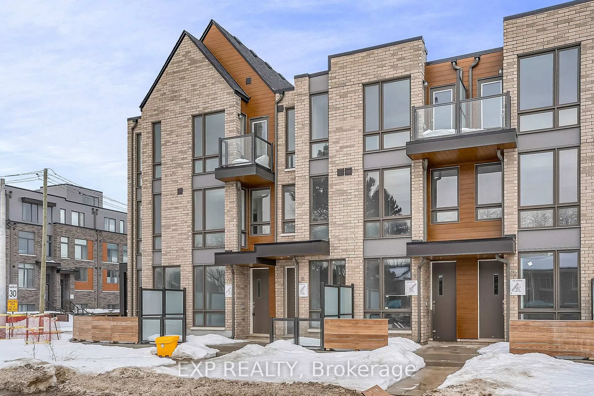 Photo 2 of 76 Turtle Island Road, Toronto, Englemount-Lawrence — HOMEH