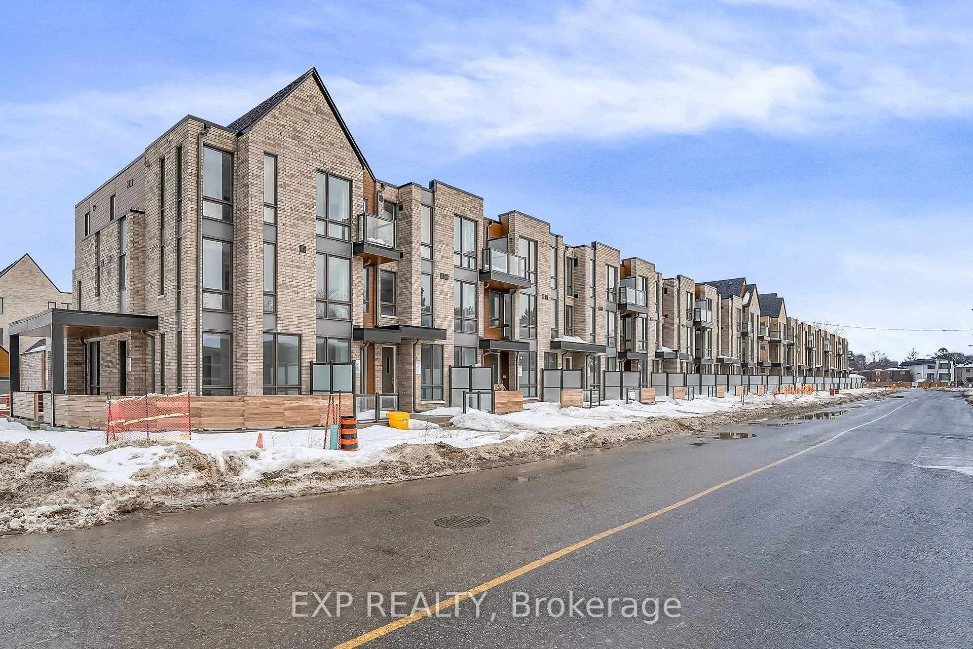 Photo 3 of 76 Turtle Island Road, Toronto, Englemount-Lawrence — HOMEH