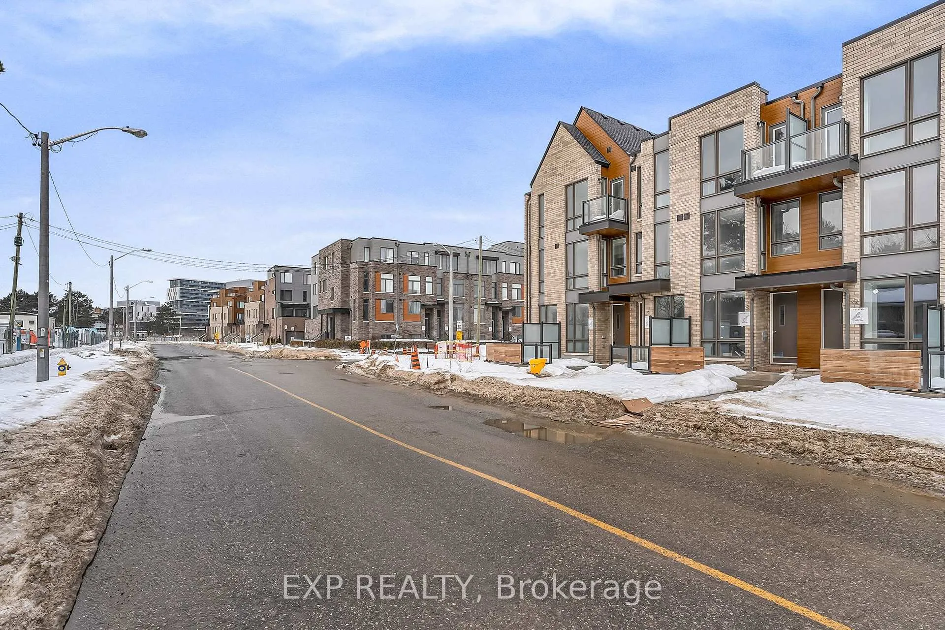Photo 4 of 76 Turtle Island Road, Toronto, Englemount-Lawrence — HOMEH