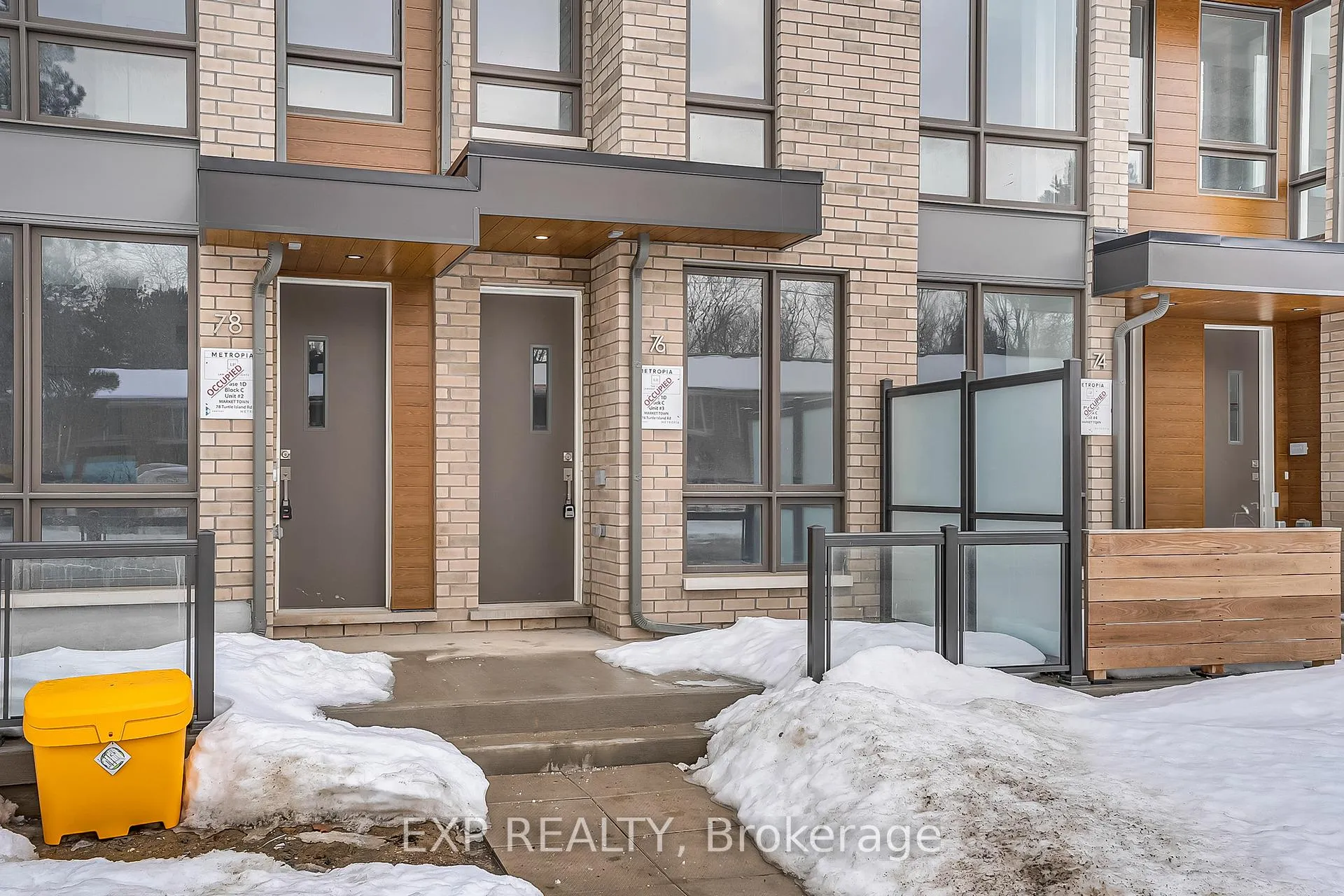 Photo 5 of 76 Turtle Island Road, Toronto, Englemount-Lawrence — HOMEH