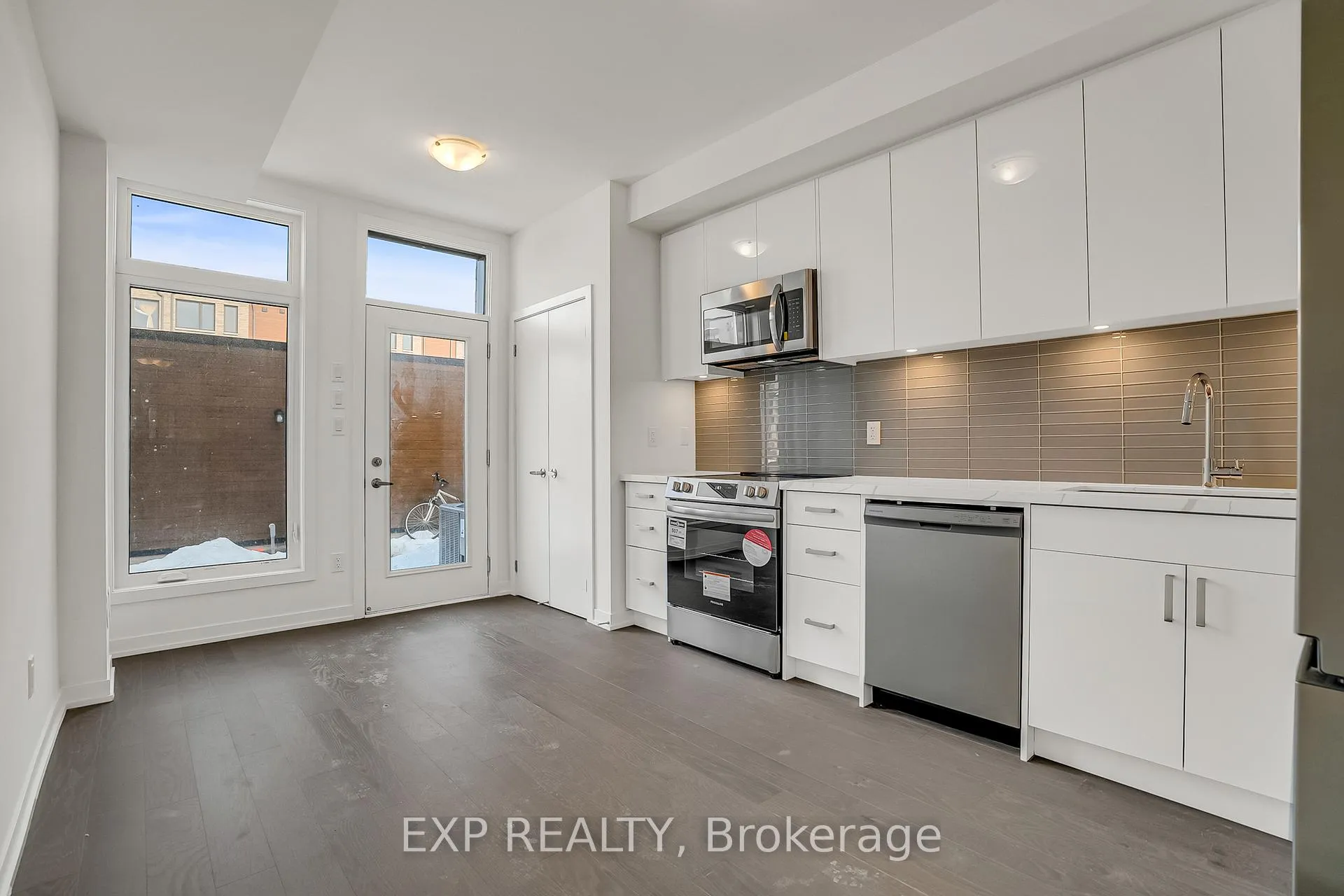 Photo 11 of 76 Turtle Island Road, Toronto, Englemount-Lawrence — HOMEH