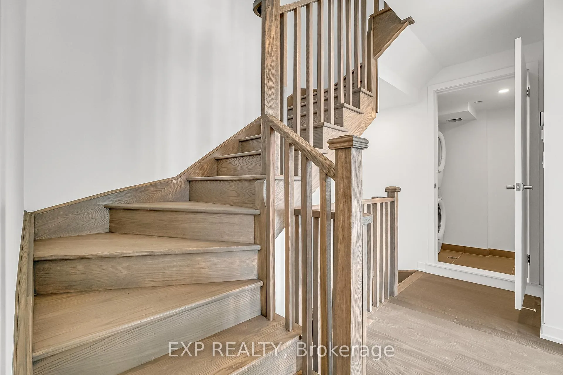 Photo 17 of 76 Turtle Island Road, Toronto, Englemount-Lawrence — HOMEH