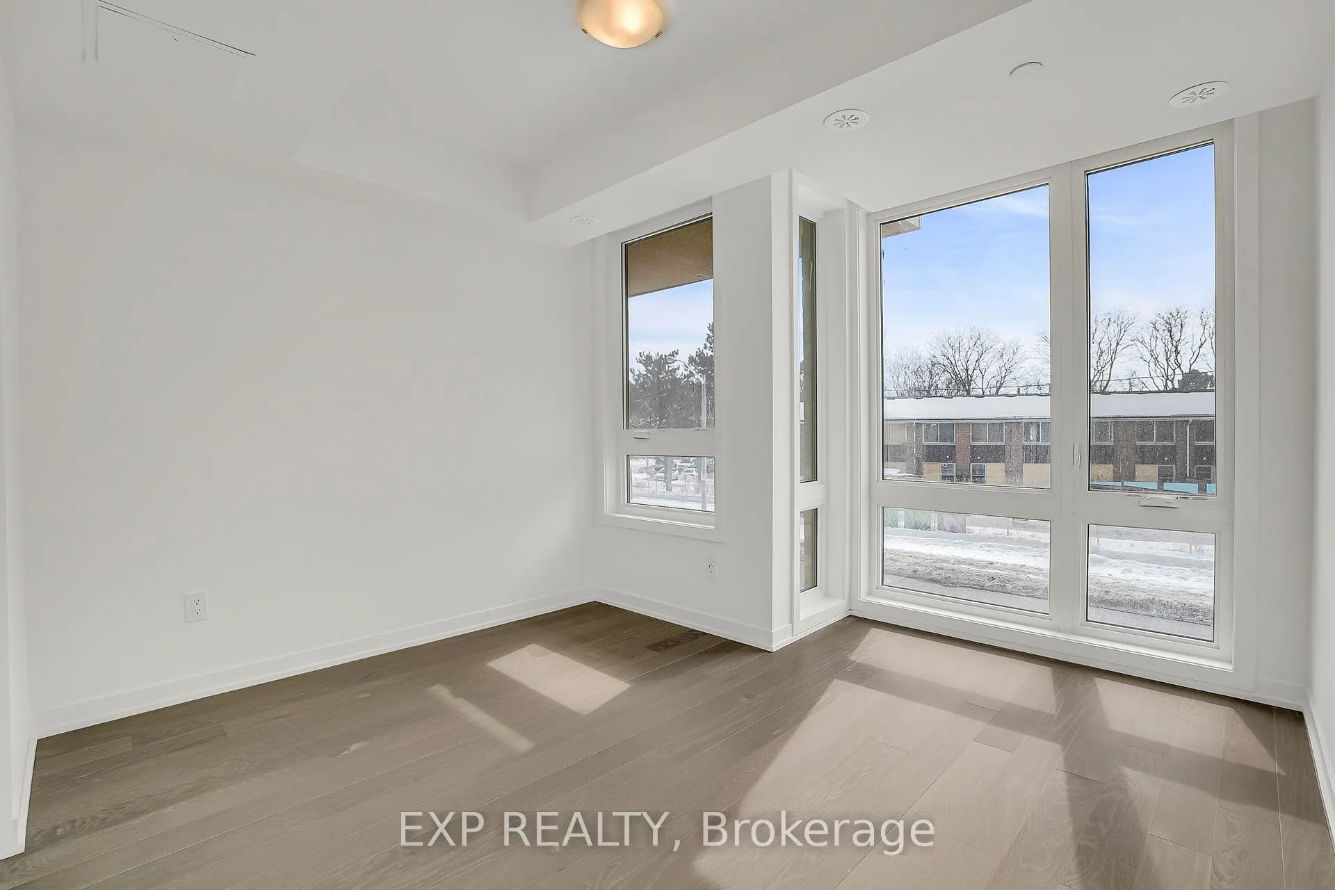 Photo 18 of 76 Turtle Island Road, Toronto, Englemount-Lawrence — HOMEH