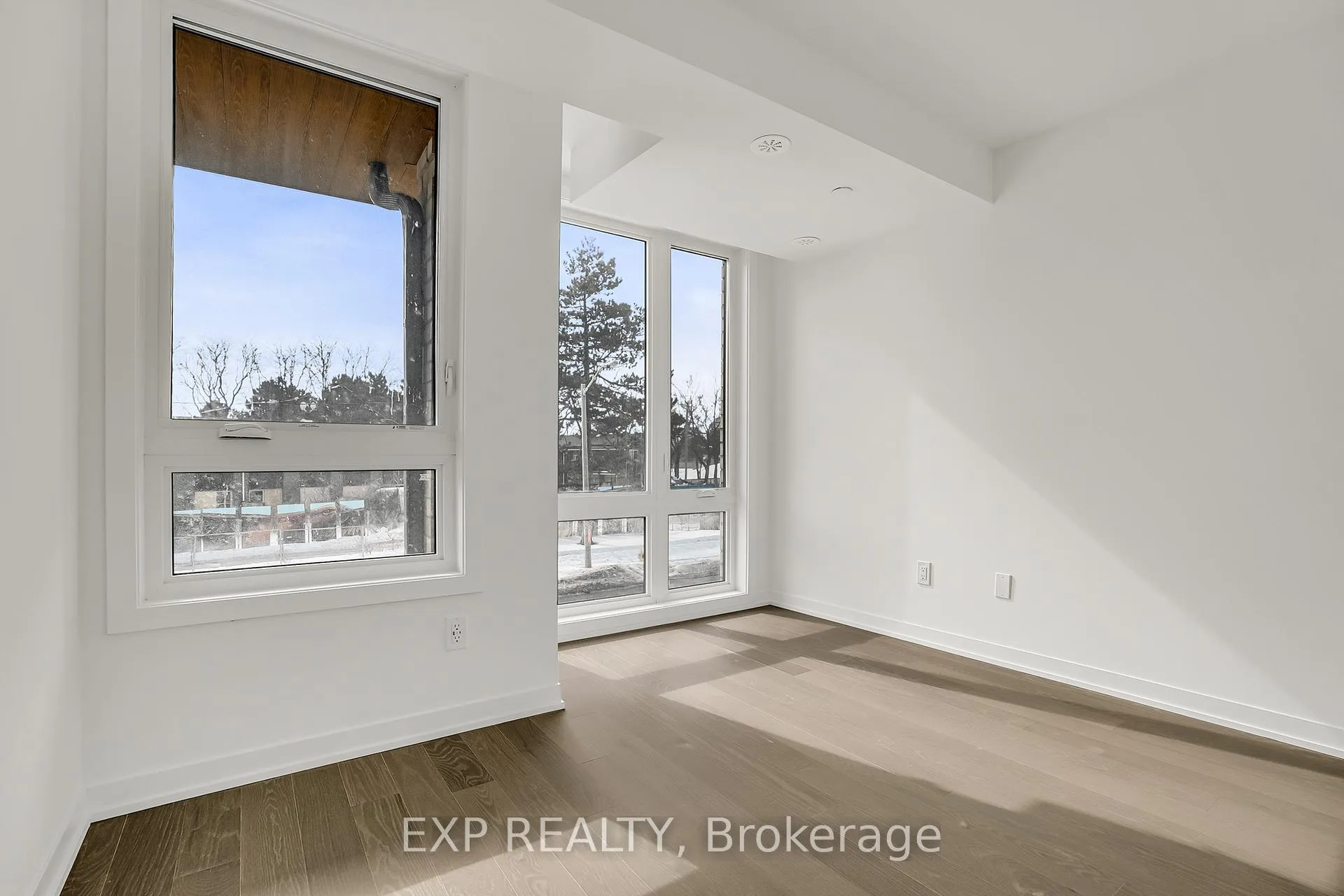 Photo 19 of 76 Turtle Island Road, Toronto, Englemount-Lawrence — HOMEH