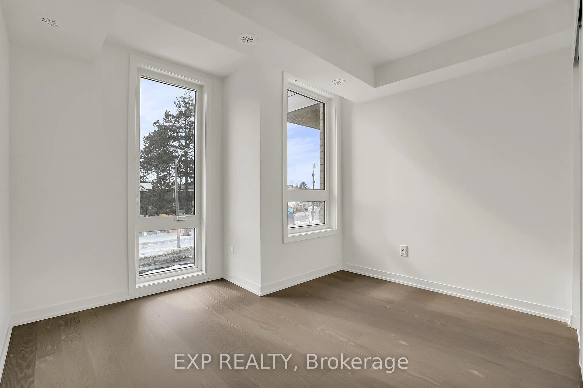 Photo 22 of 76 Turtle Island Road, Toronto, Englemount-Lawrence — HOMEH