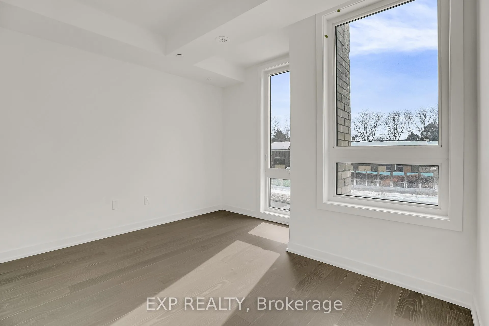 Photo 23 of 76 Turtle Island Road, Toronto, Englemount-Lawrence — HOMEH