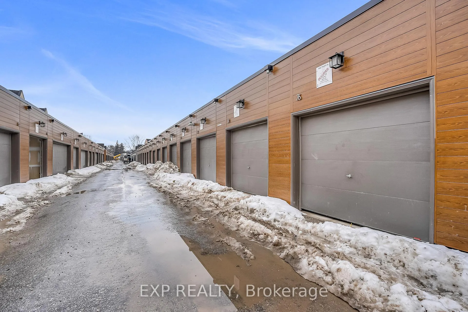 Photo 37 of 76 Turtle Island Road, Toronto, Englemount-Lawrence — HOMEH