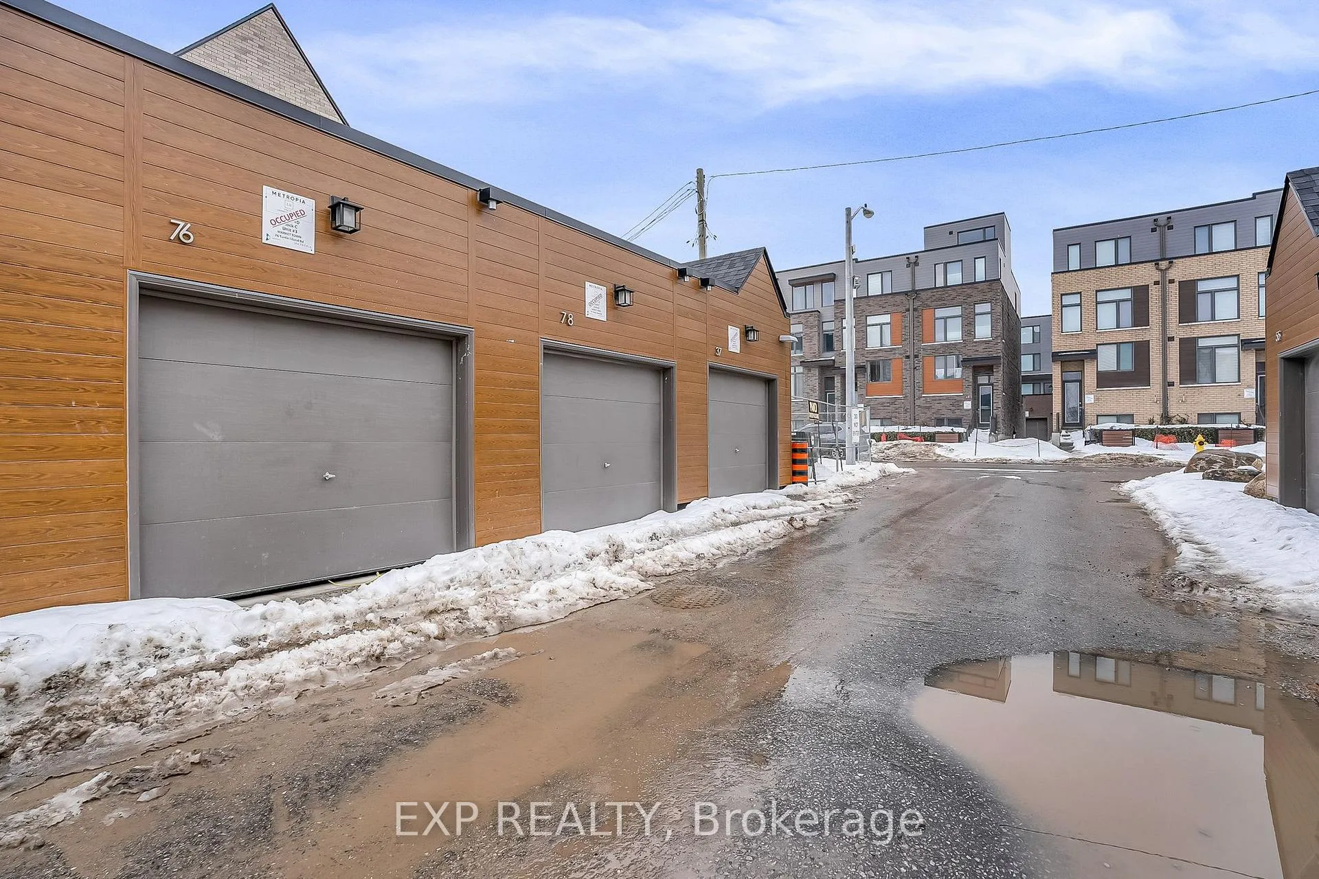 Photo 38 of 76 Turtle Island Road, Toronto, Englemount-Lawrence — HOMEH