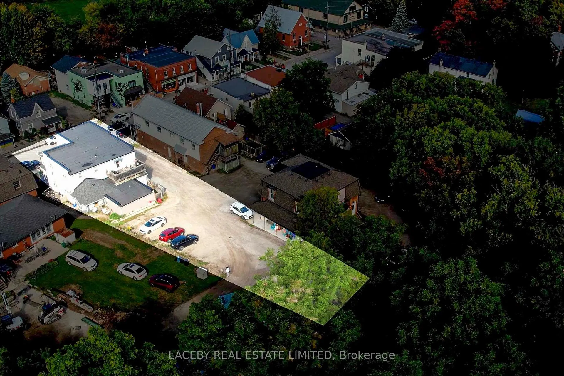 Photo 2 of Unit 4, 250 Main Street, King, Schomberg — HOMEH