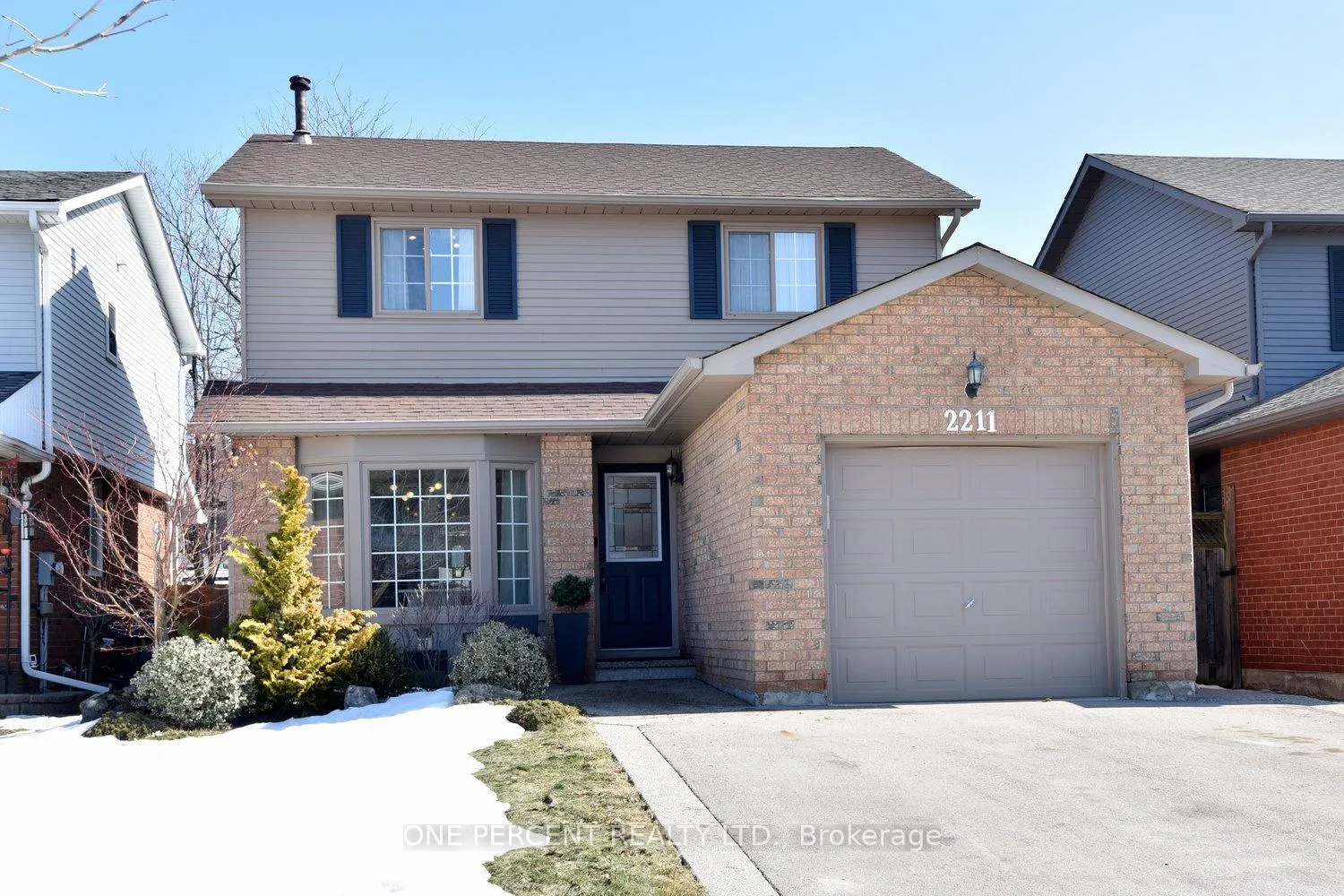 Photo 1 of 2211 Hunt Crescent, Burlington, Headon — HOMEH