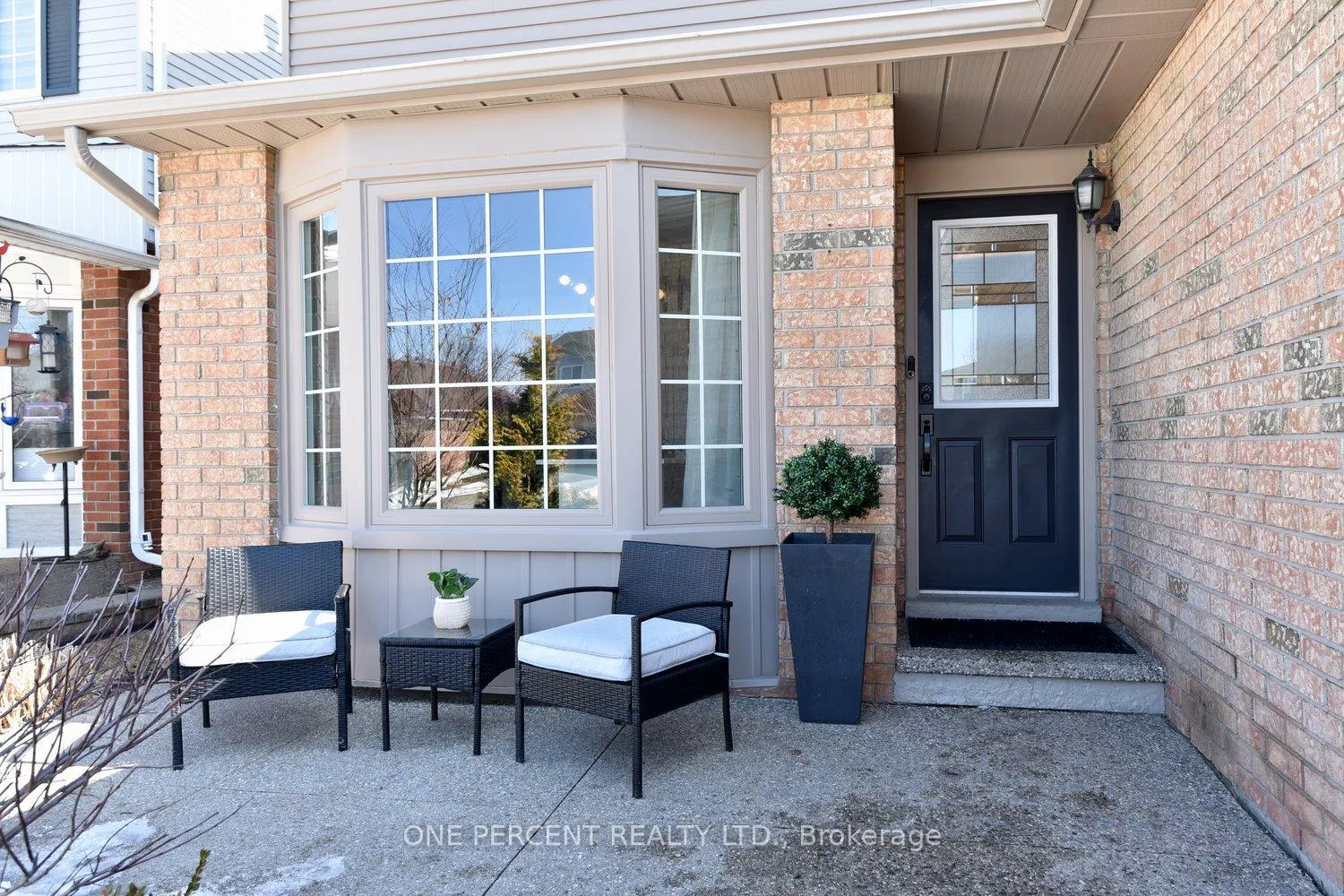 Photo 2 of 2211 Hunt Crescent, Burlington, Headon — HOMEH