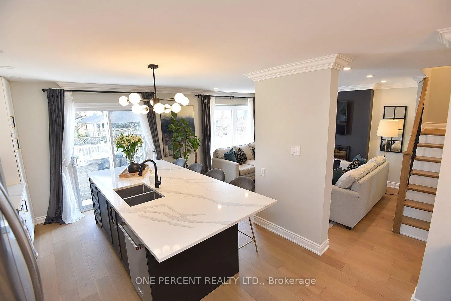 Photo 12 of 2211 Hunt Crescent, Burlington, Headon — HOMEH