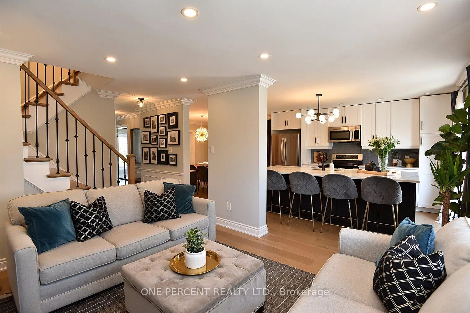 Photo 13 of 2211 Hunt Crescent, Burlington, Headon — HOMEH