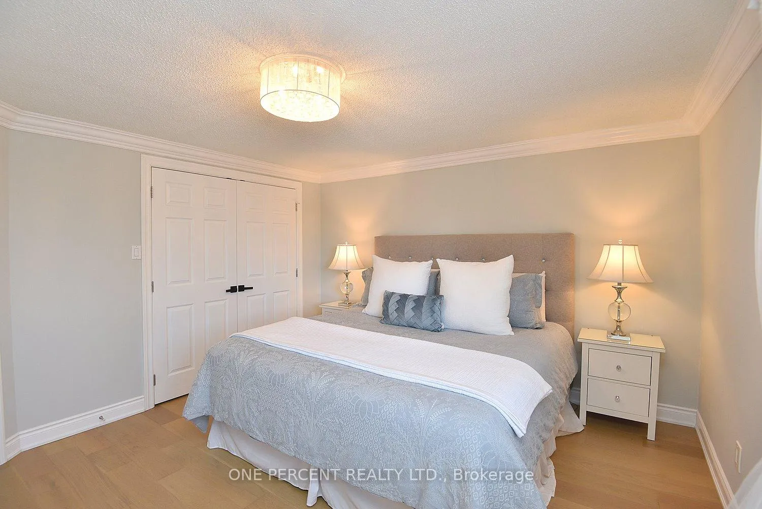 Photo 23 of 2211 Hunt Crescent, Burlington, Headon — HOMEH