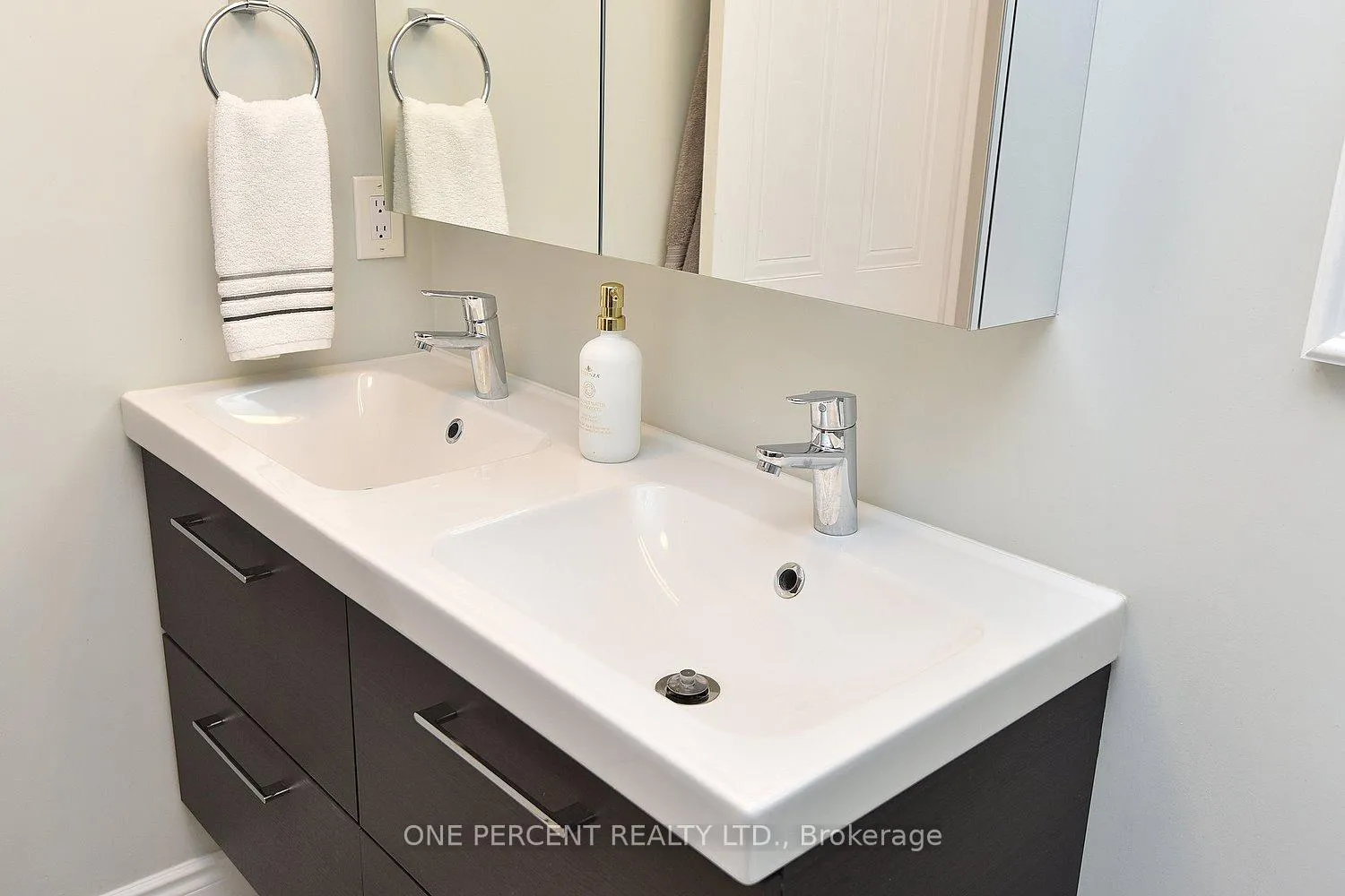 Photo 27 of 2211 Hunt Crescent, Burlington, Headon — HOMEH