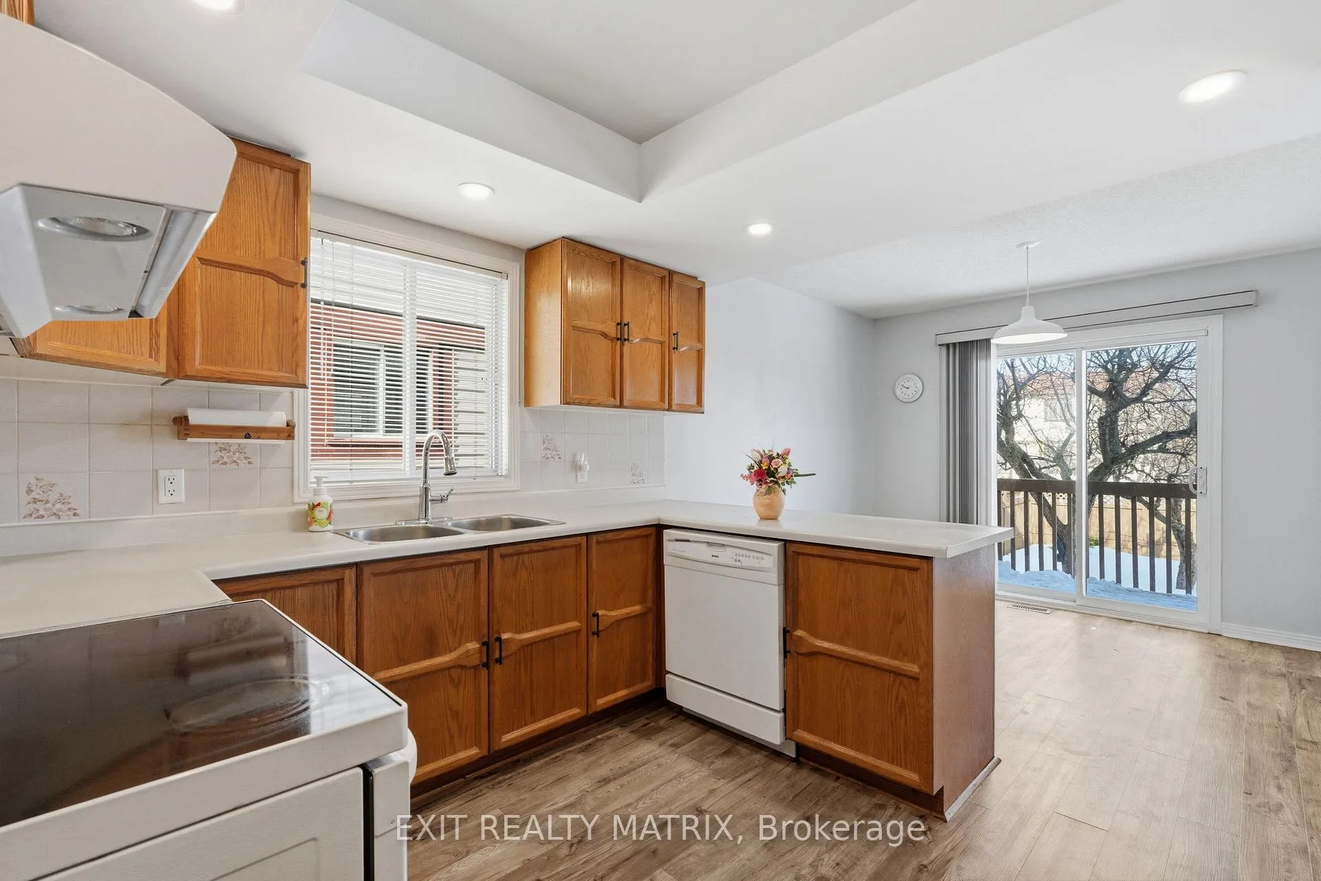Photo 9 of 57 Rosegarden Crescent, Ottawa, Hunt Club Park/Greenboro — HOMEH