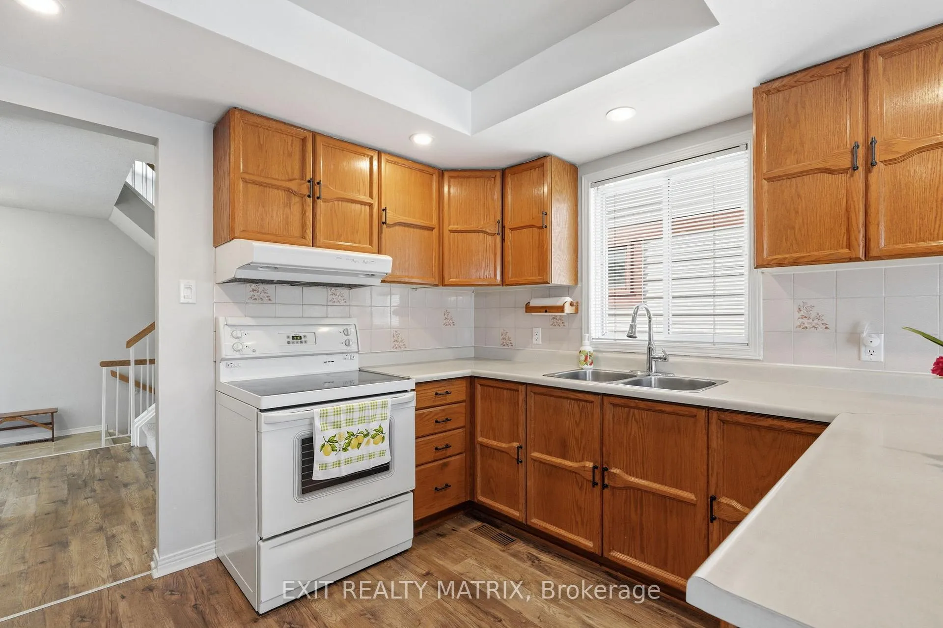 Photo 10 of 57 Rosegarden Crescent, Ottawa, Hunt Club Park/Greenboro — HOMEH