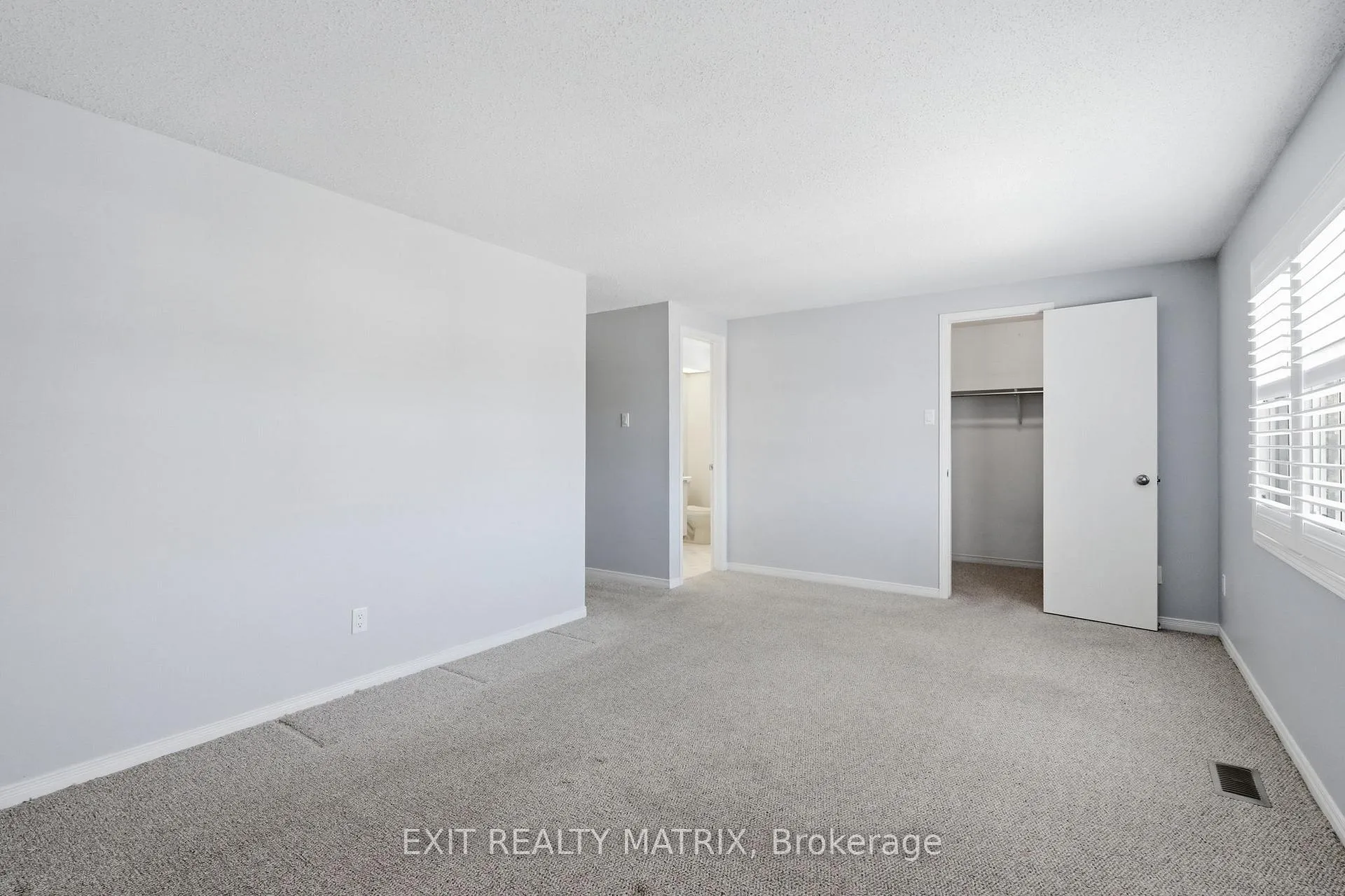 Photo 18 of 57 Rosegarden Crescent, Ottawa, Hunt Club Park/Greenboro — HOMEH