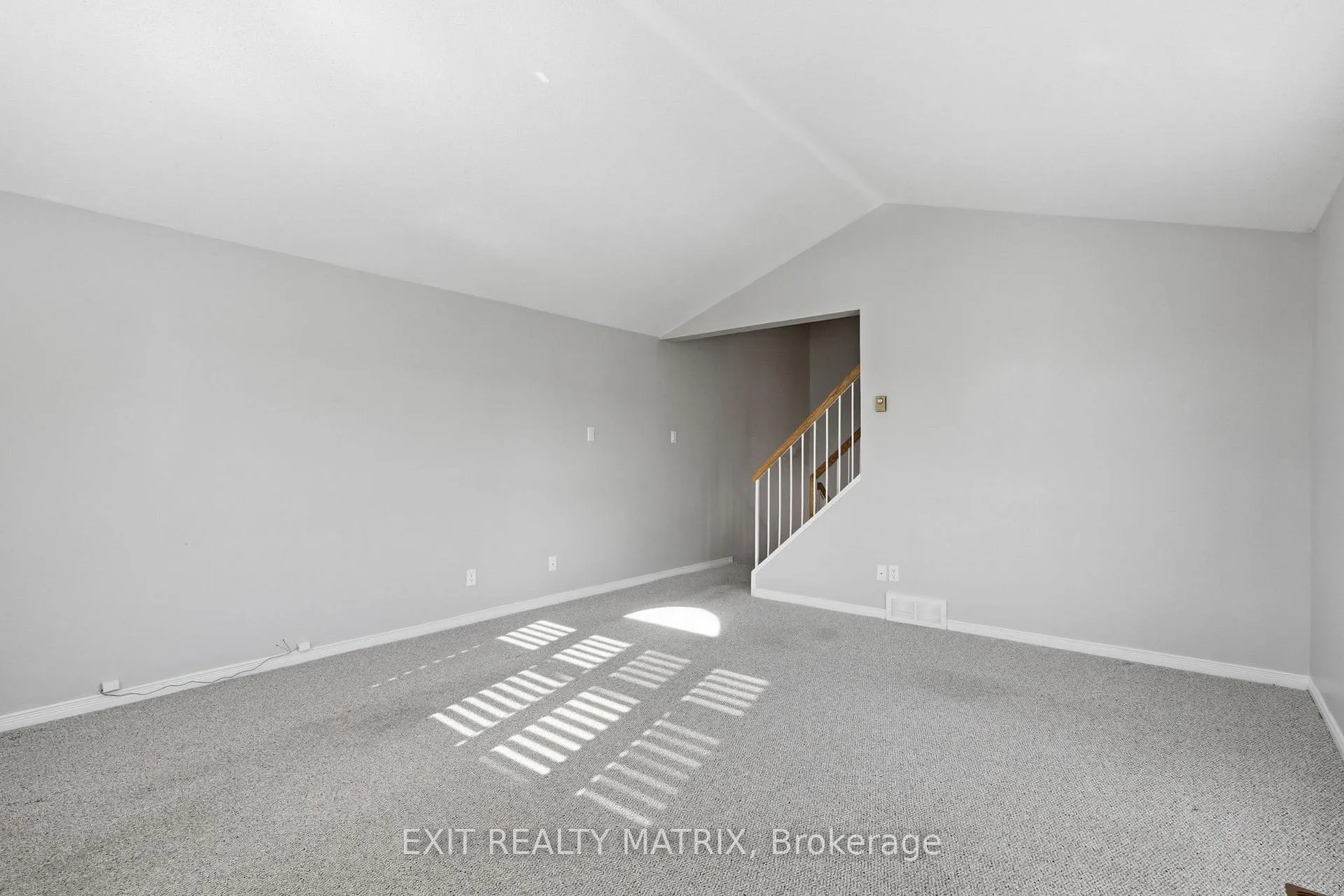 Photo 22 of 57 Rosegarden Crescent, Ottawa, Hunt Club Park/Greenboro — HOMEH