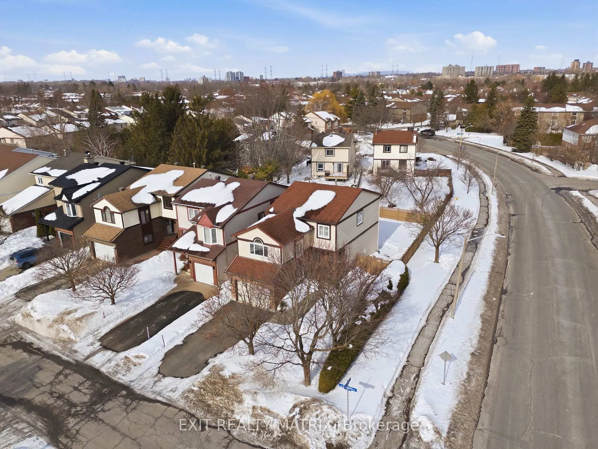Photo 28 of 57 Rosegarden Crescent, Ottawa, Hunt Club Park/Greenboro — HOMEH