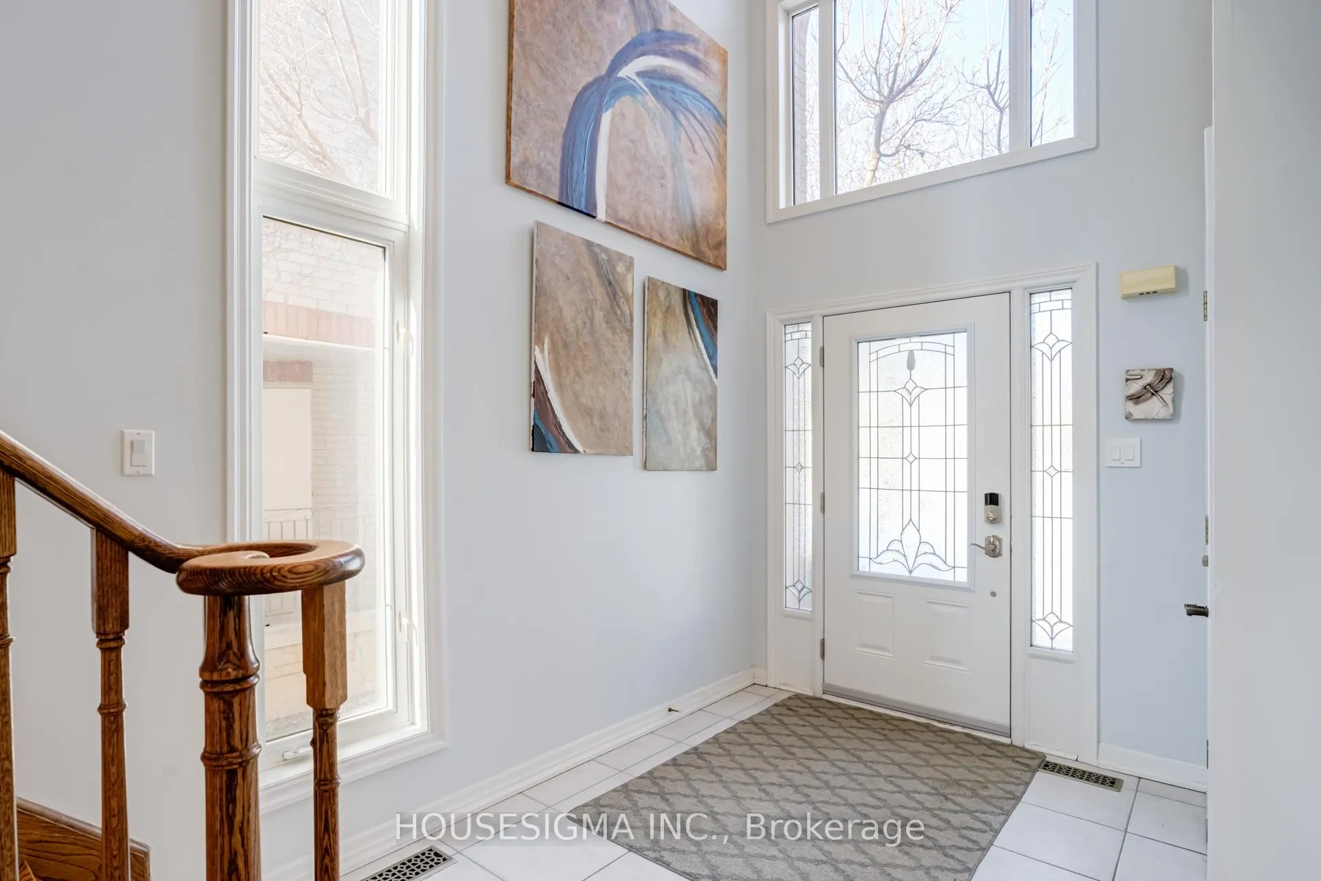Photo 3 of 20 Sweet Briar Lane, Brampton, Snelgrove — HOMEH
