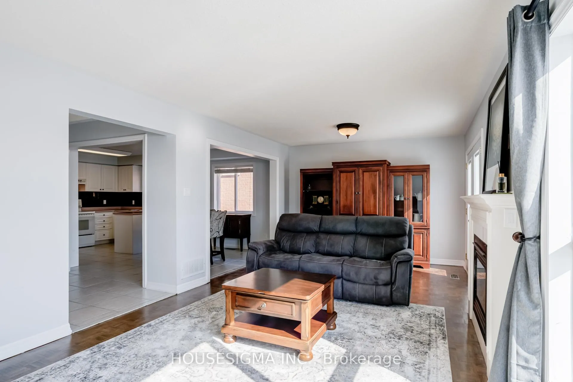 Photo 10 of 20 Sweet Briar Lane, Brampton, Snelgrove — HOMEH