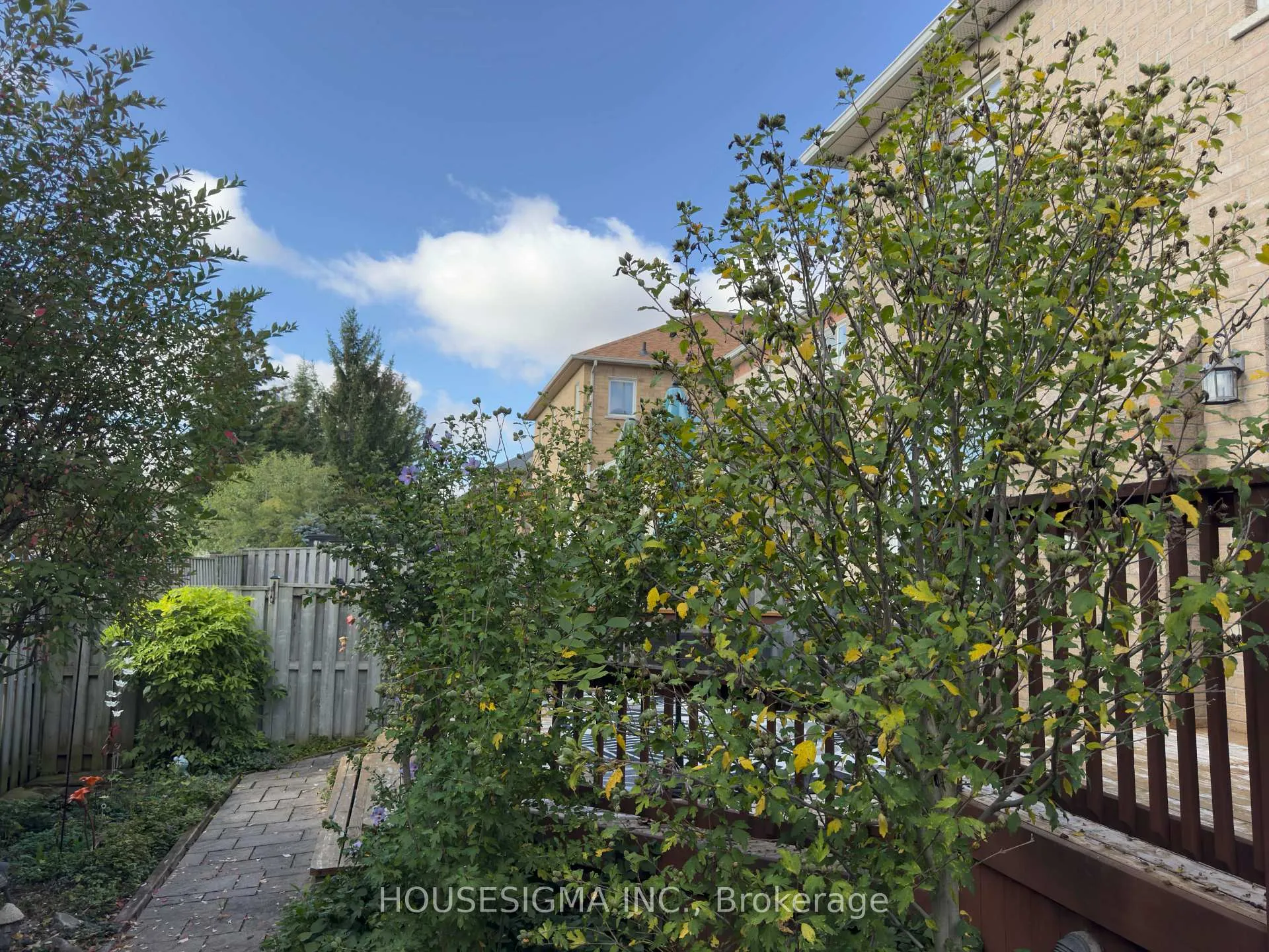 Photo 37 of 20 Sweet Briar Lane, Brampton, Snelgrove — HOMEH