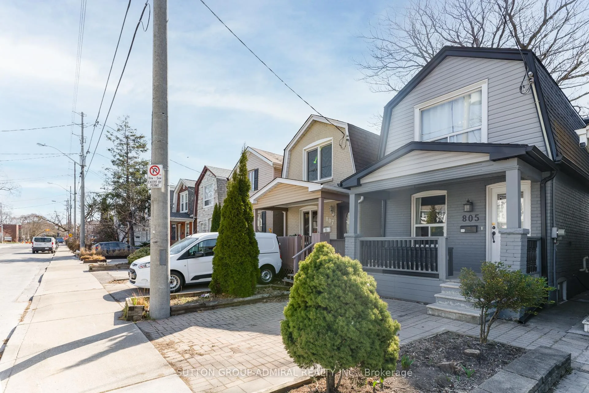 Photo 2 of 805 Sammon Avenue, Toronto, Danforth Village-East York — HOMEH