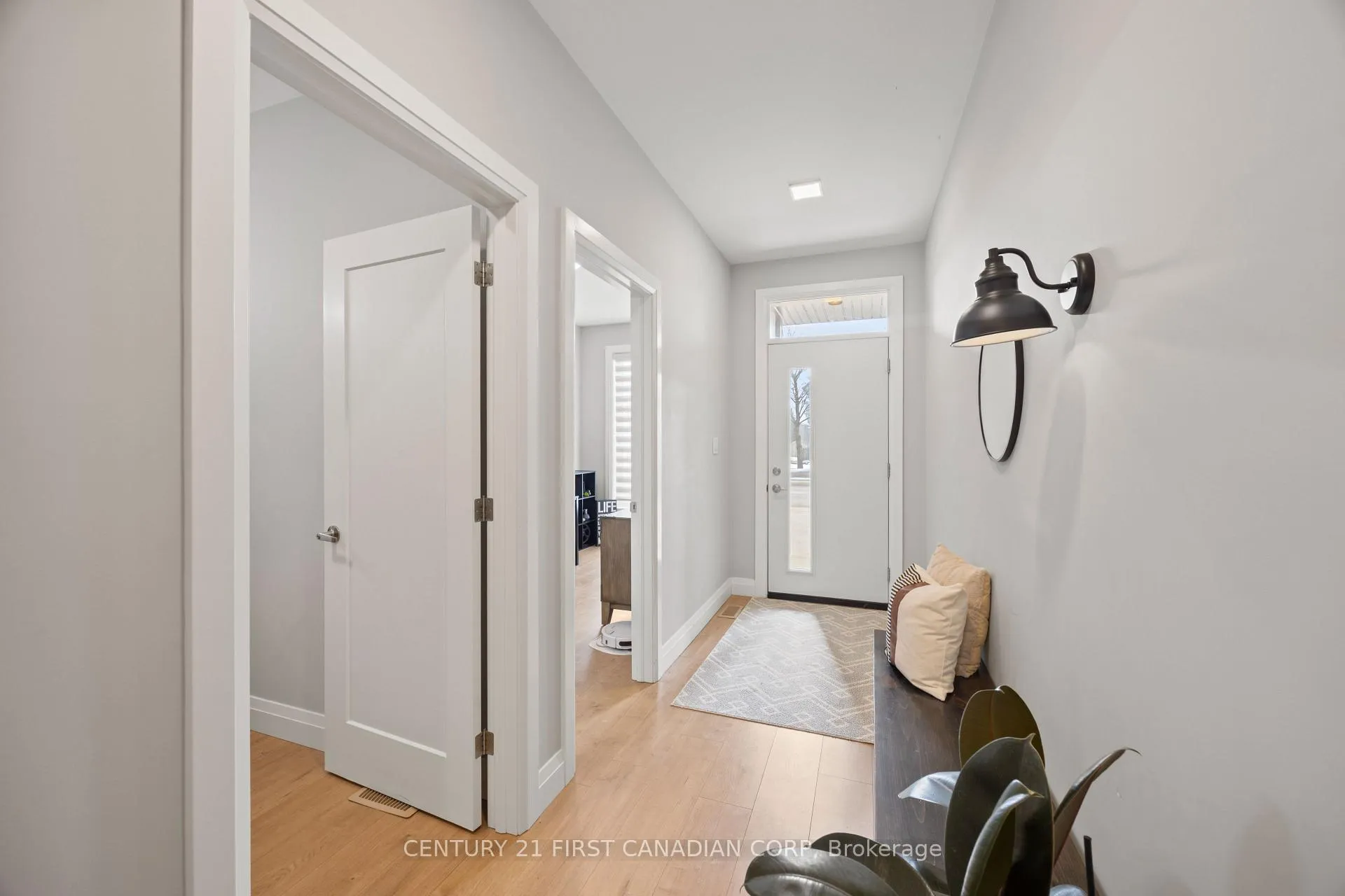 Photo 8 of 176 King Street, Bluewater, Hensall — HOMEH